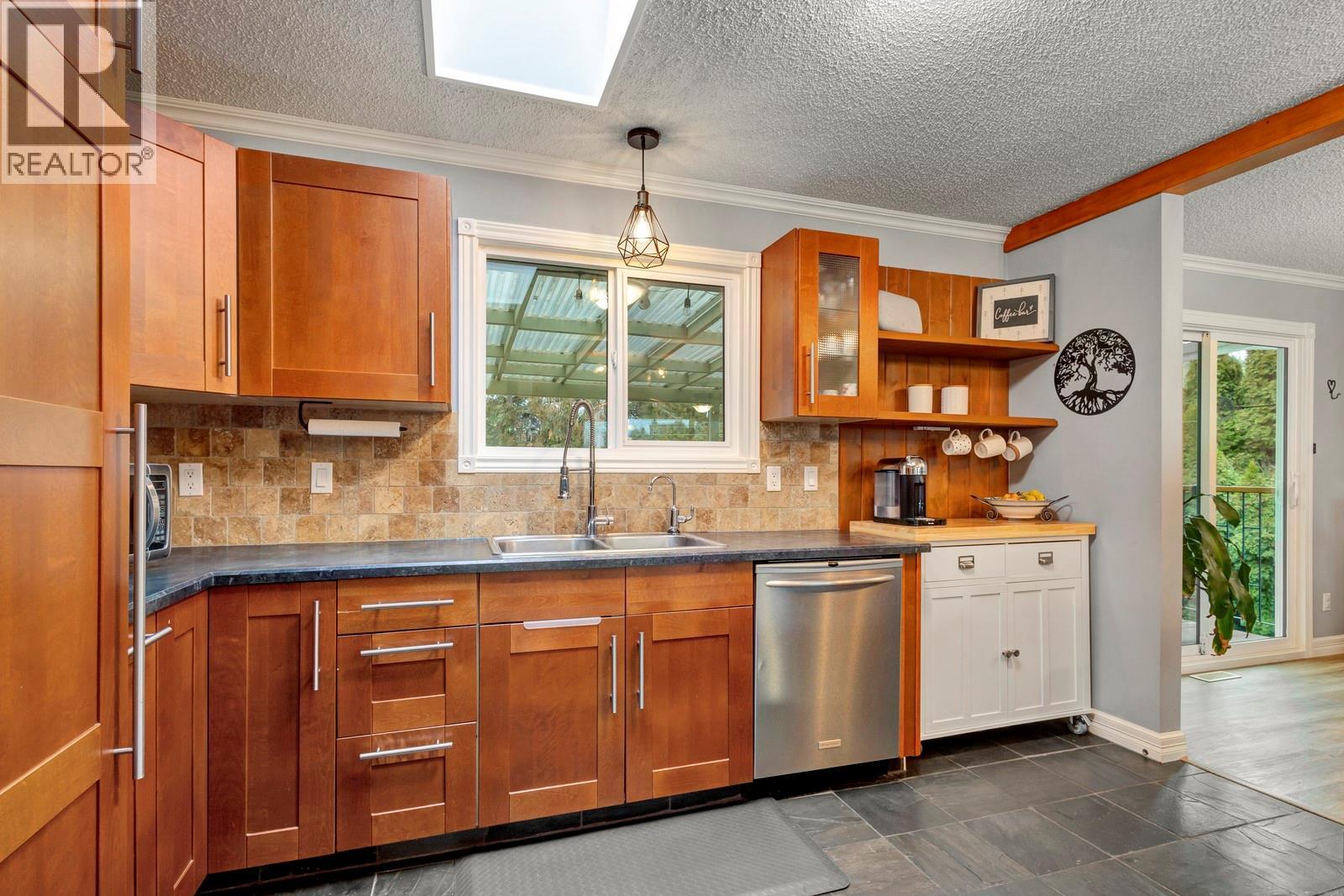  1653 Traut Court, Kelowna