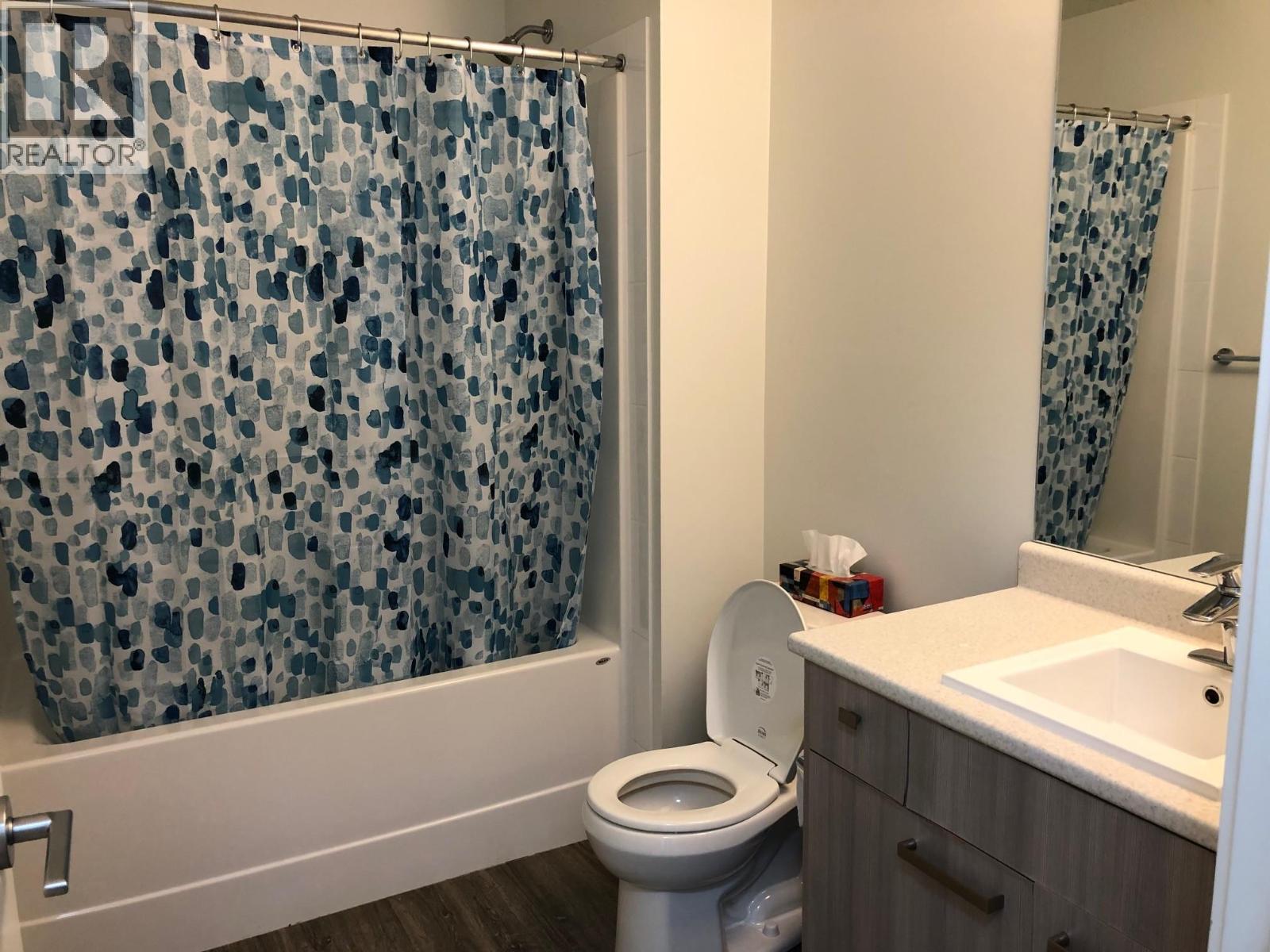 303 935 Academy Way, Kelowna