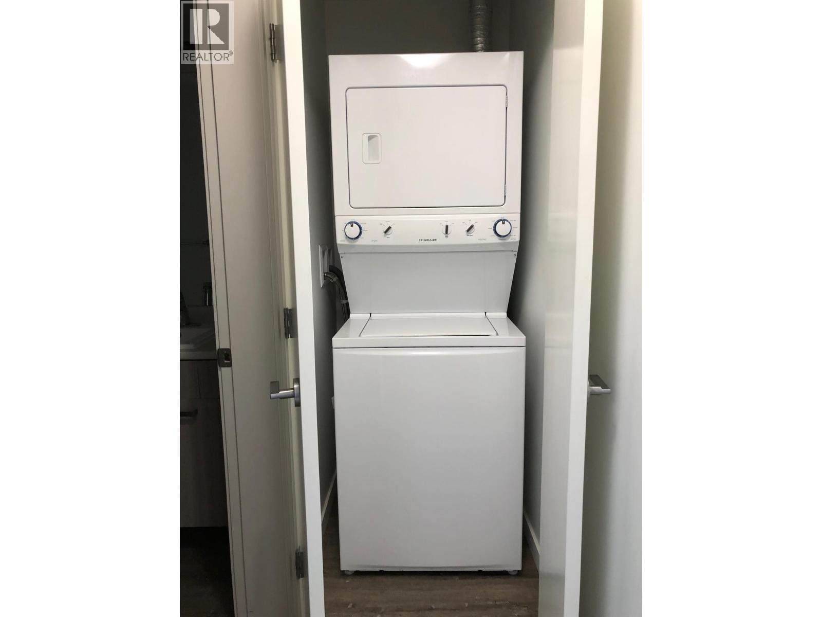 303 935 Academy Way, Kelowna