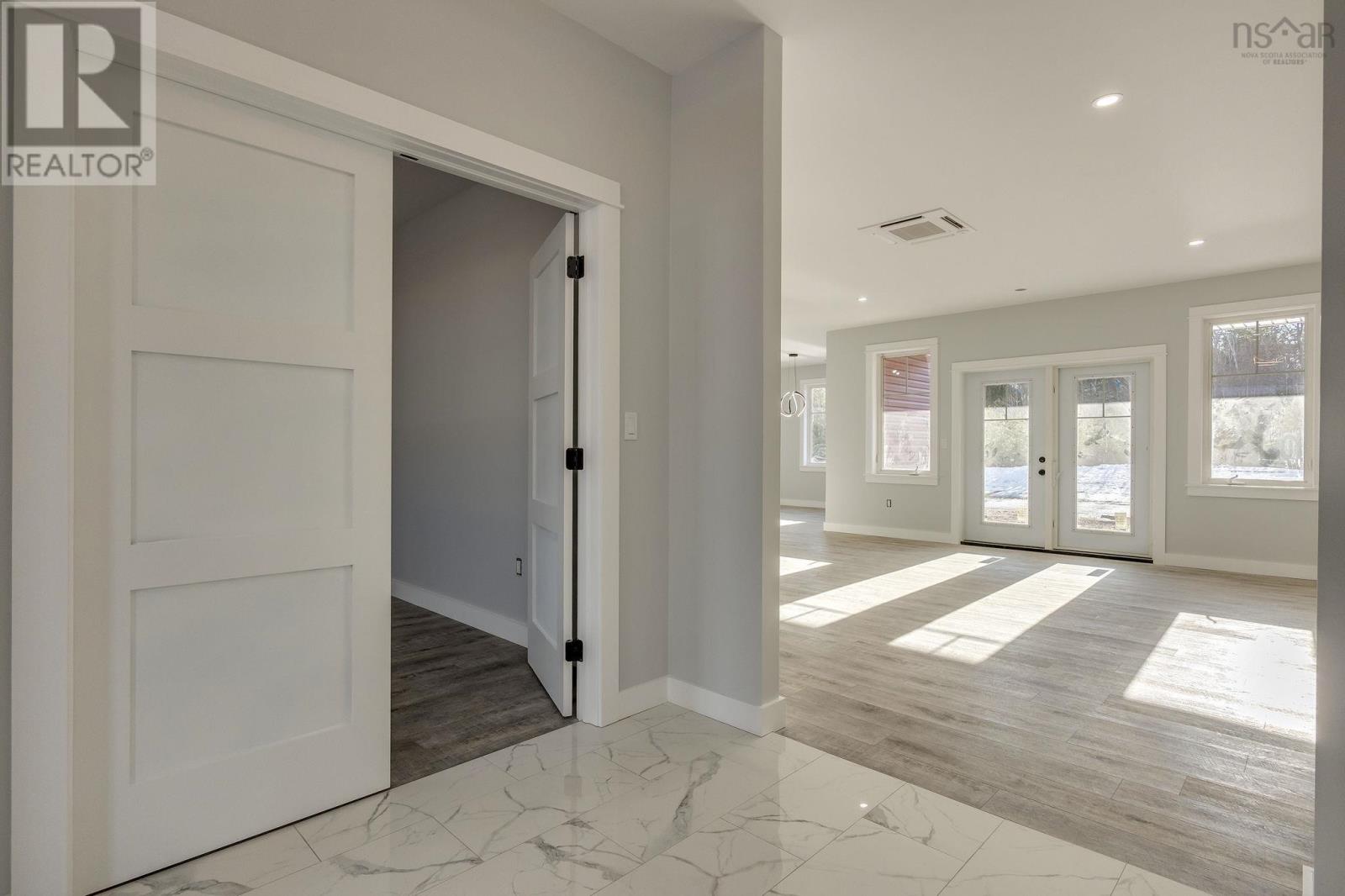 Property 5 of 38 of 206 Rivercrest Lane