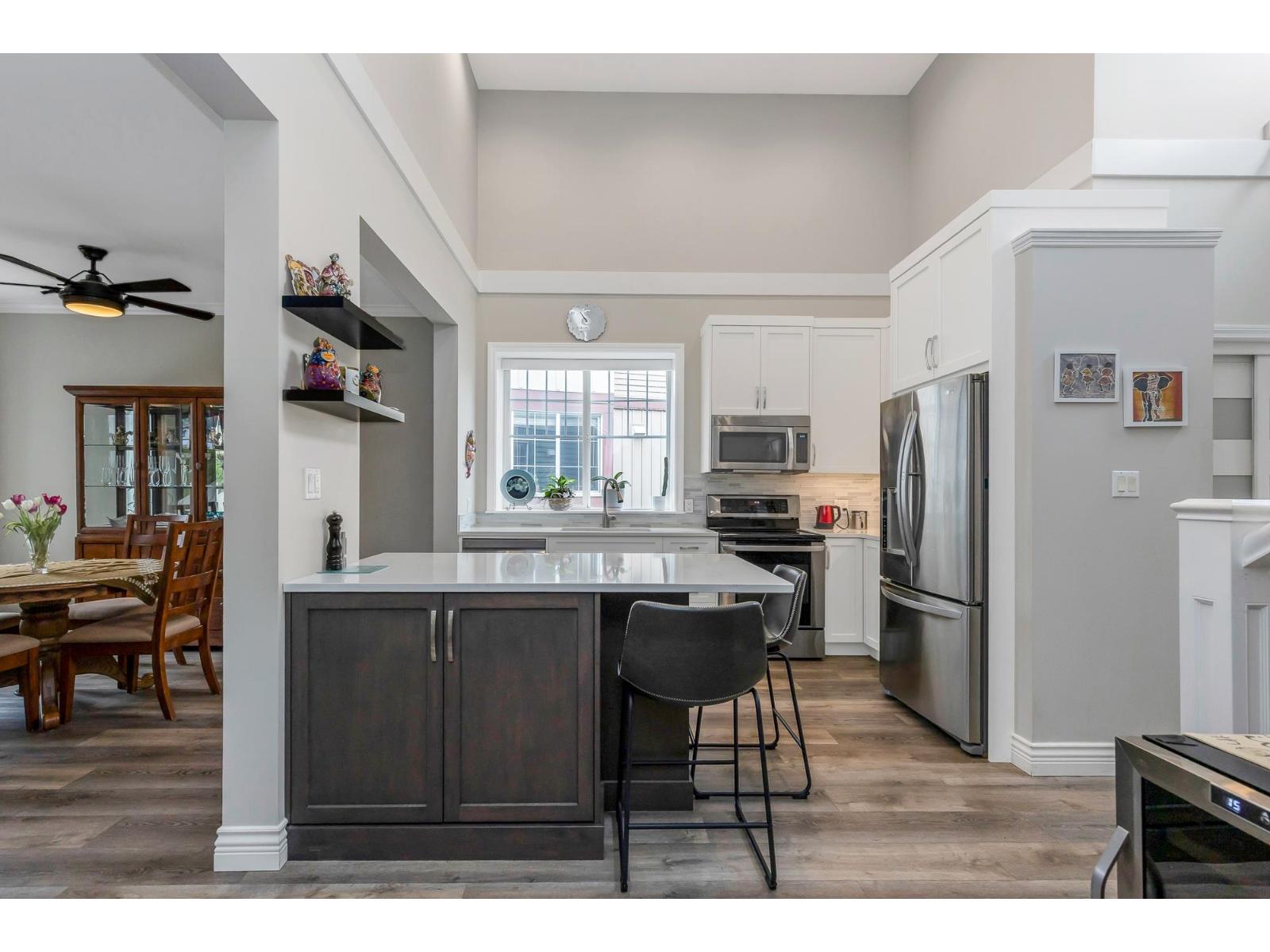 2 45545 TAMIHI WAY, Garrison Crossing, Chilliwack