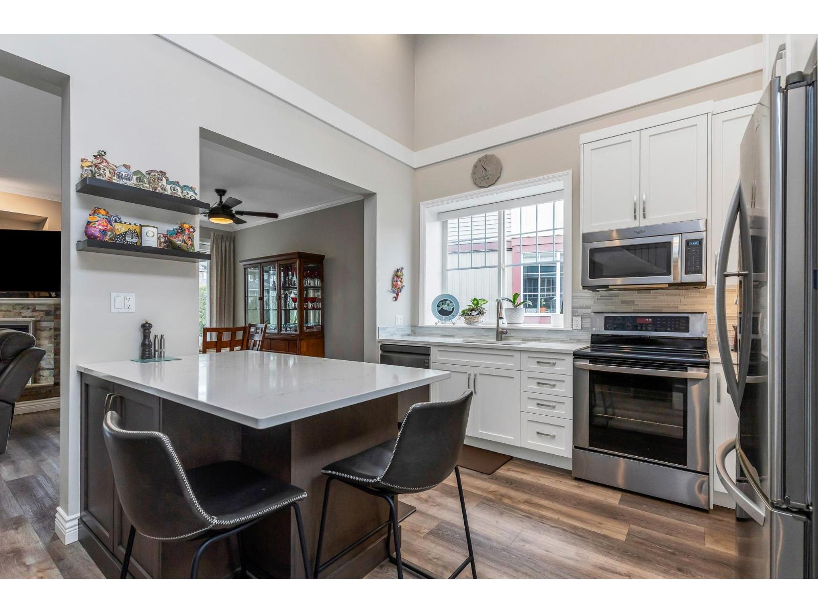 2 45545 TAMIHI WAY, Garrison Crossing, Chilliwack