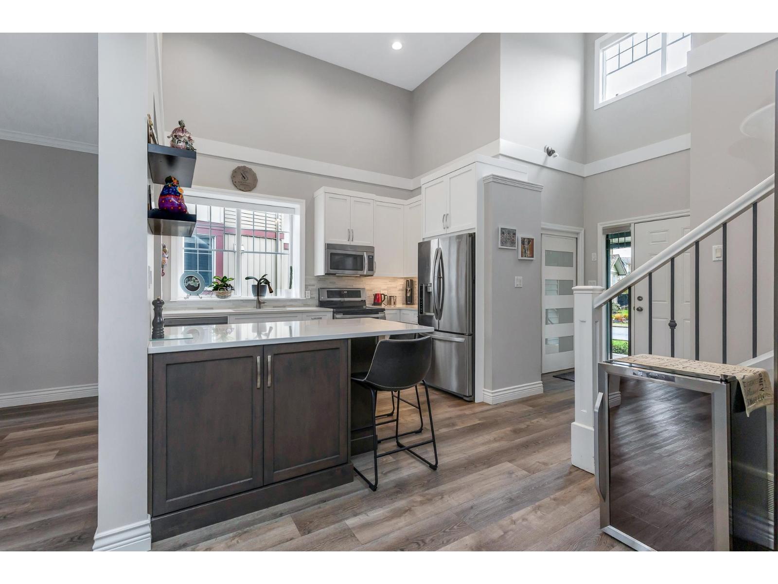 2 45545 TAMIHI WAY, Garrison Crossing, Chilliwack