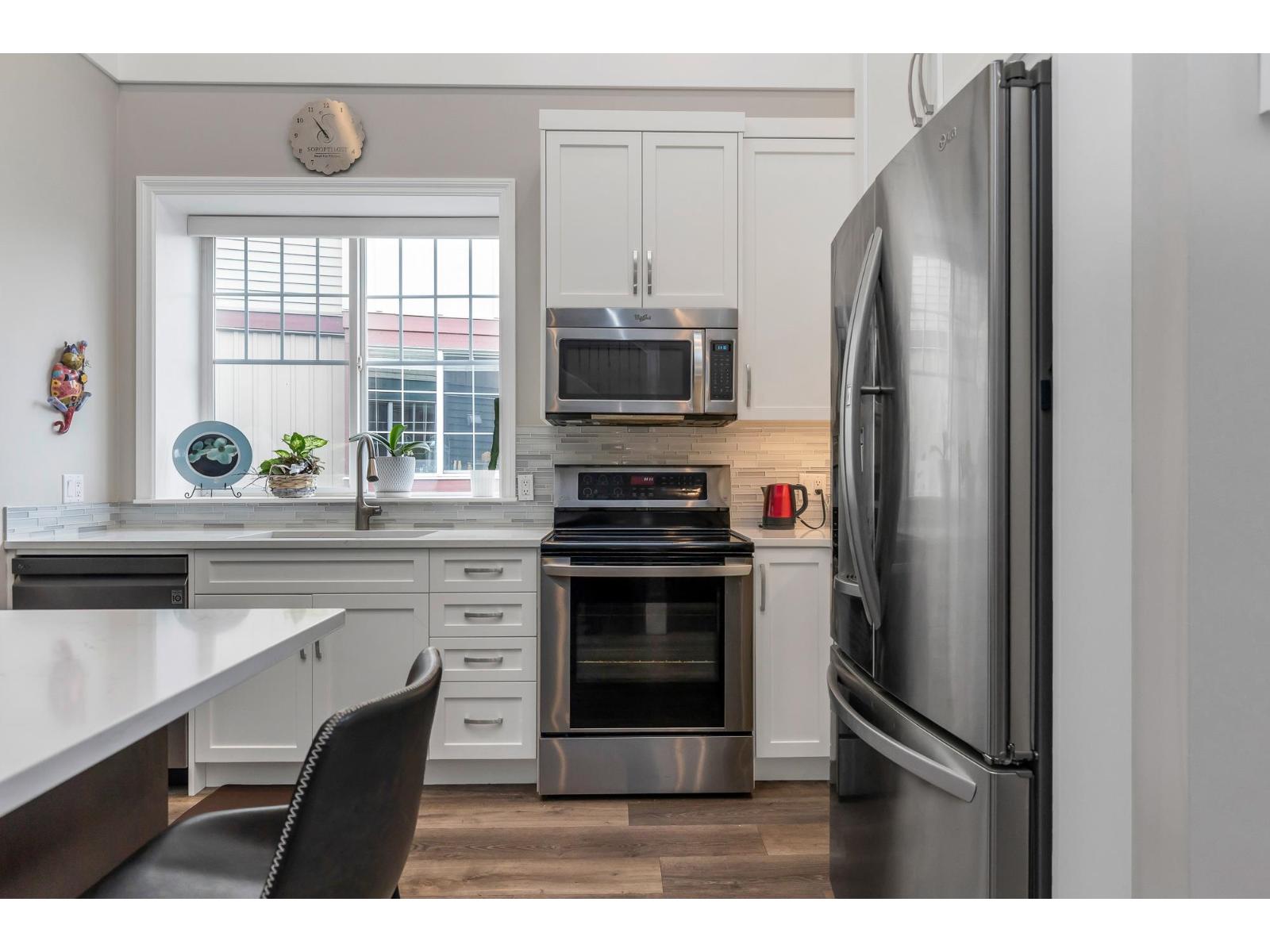 2 45545 TAMIHI WAY, Garrison Crossing, Chilliwack