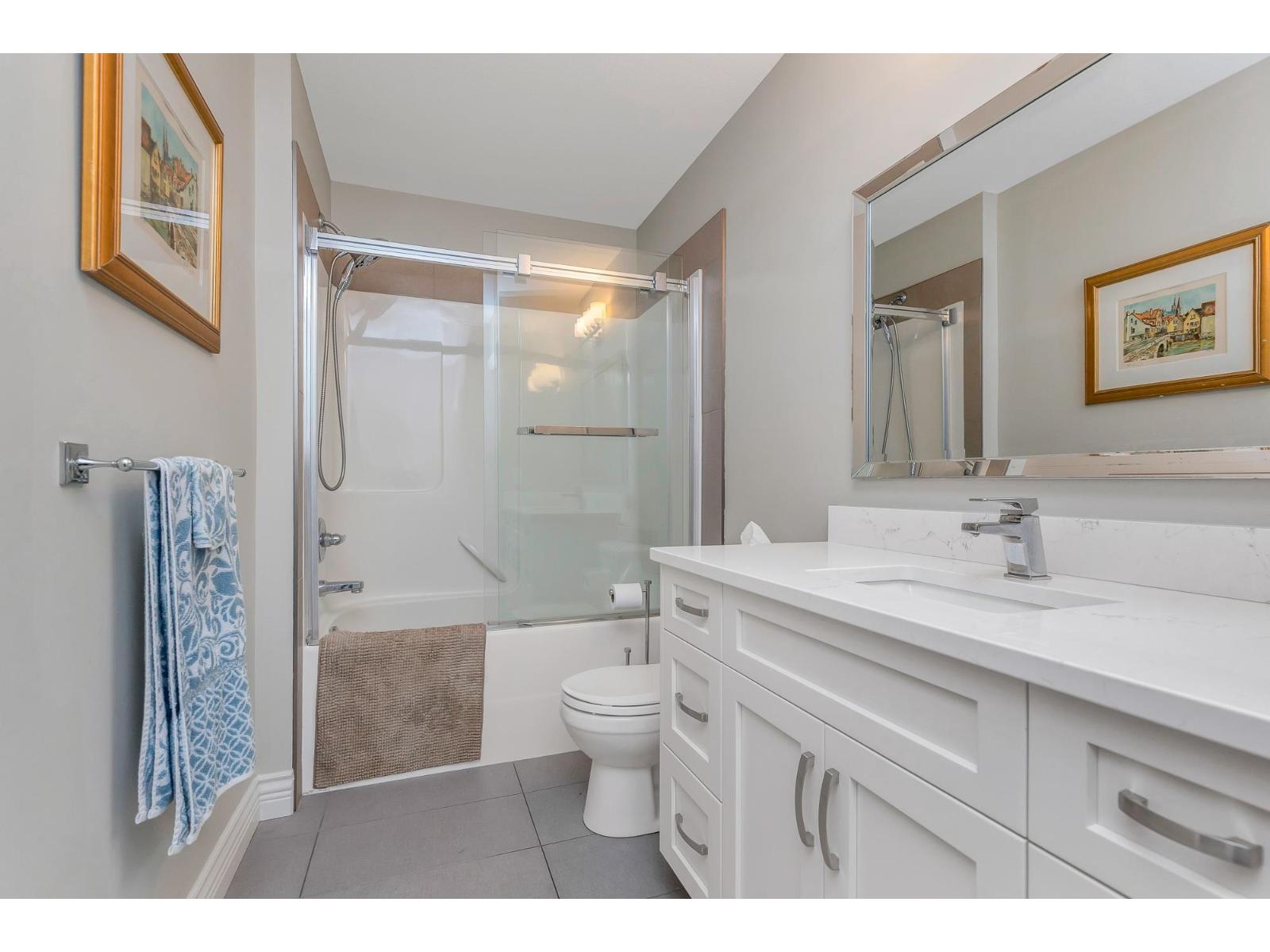 2 45545 TAMIHI WAY, Garrison Crossing, Chilliwack