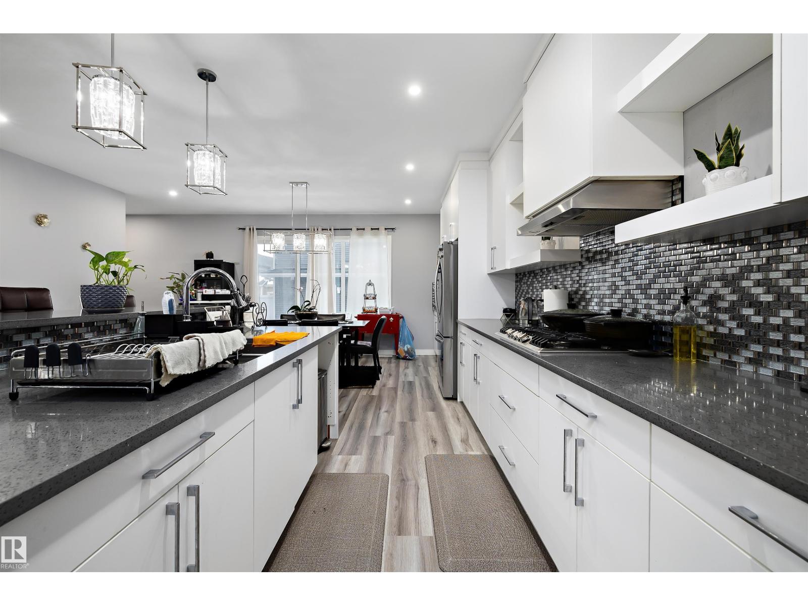 4223 VETERANS WY NW, Edmonton