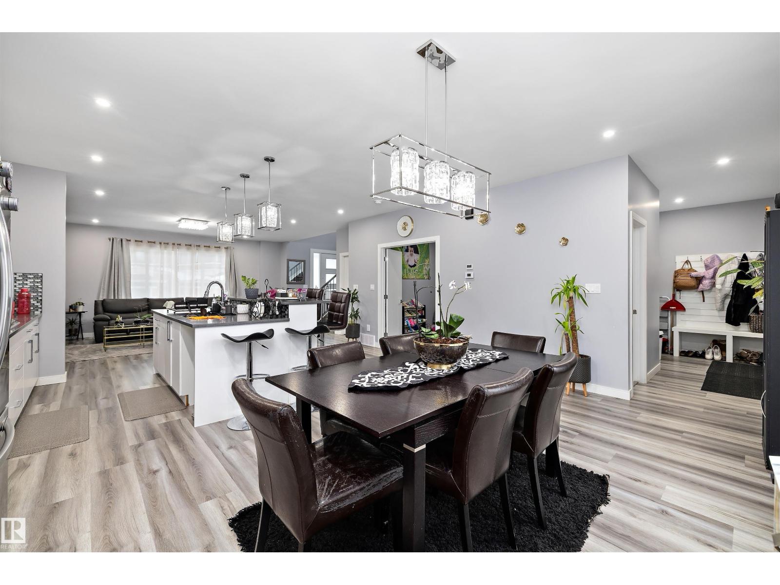 4223 VETERANS WY NW, Edmonton