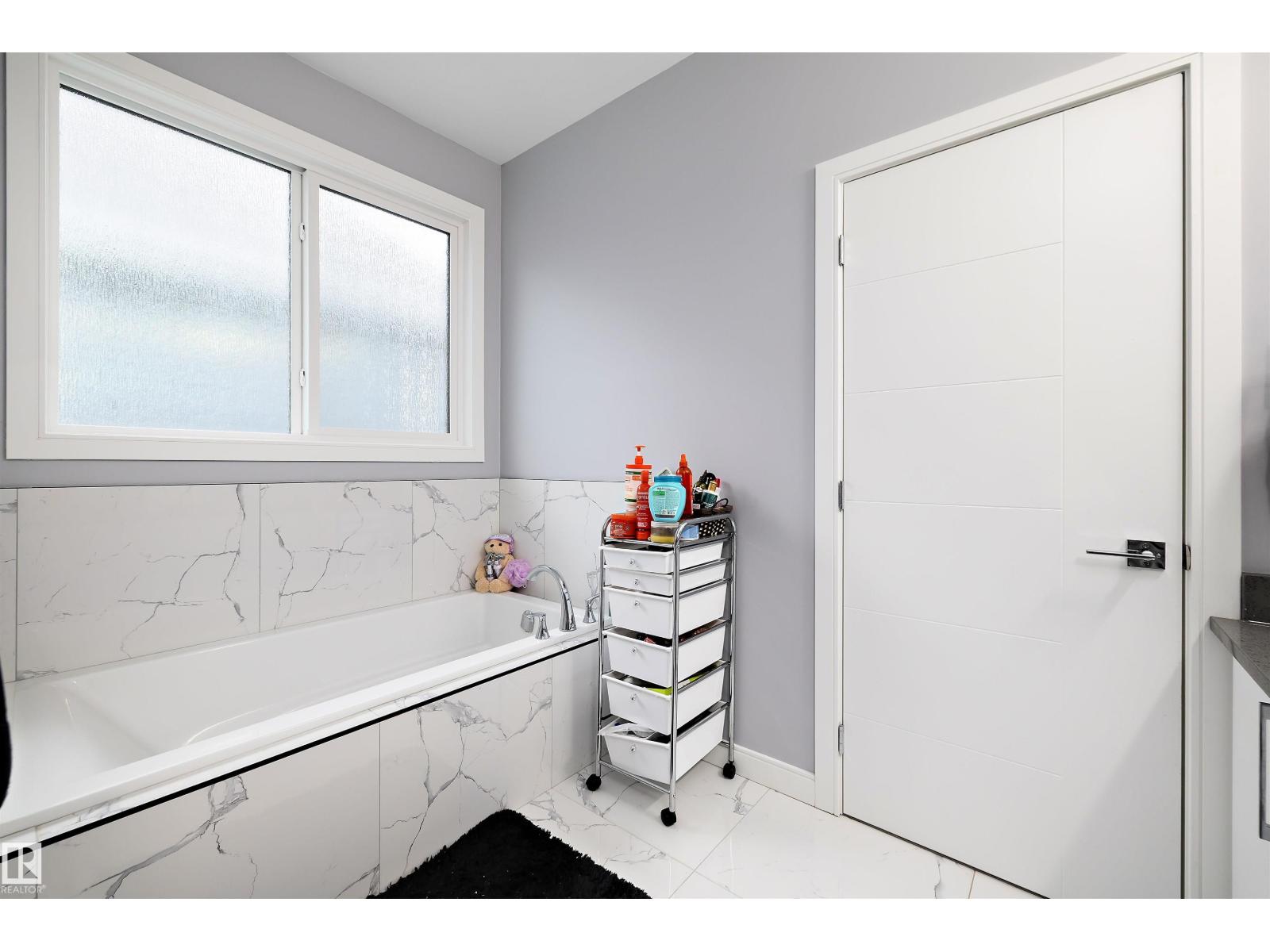 4223 VETERANS WY NW, Edmonton