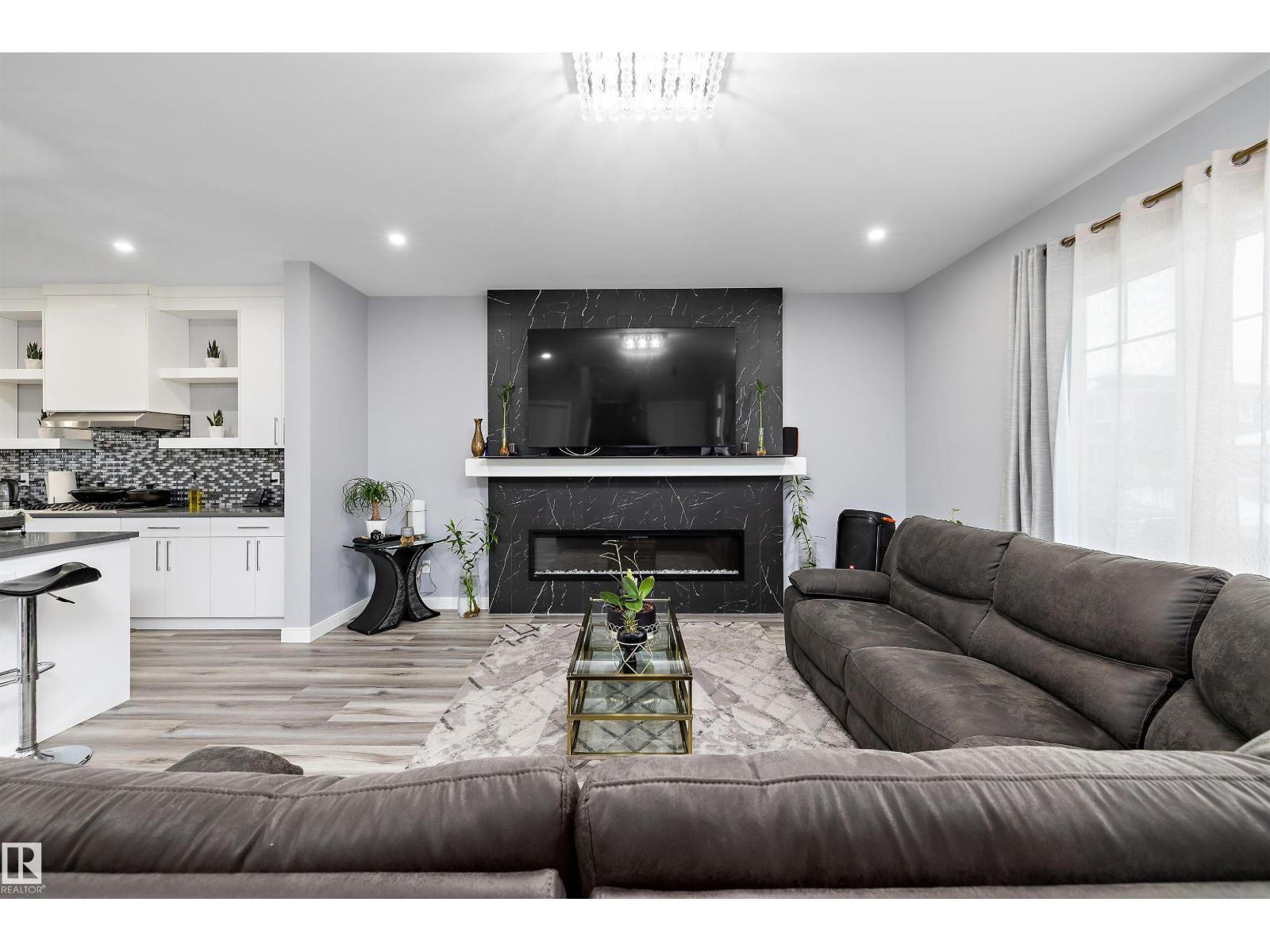 4223 VETERANS WY NW, Edmonton