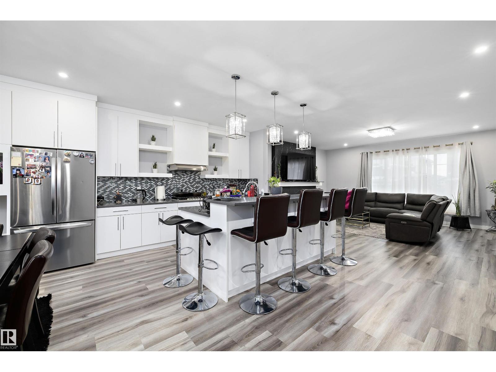 4223 VETERANS WY NW - 9