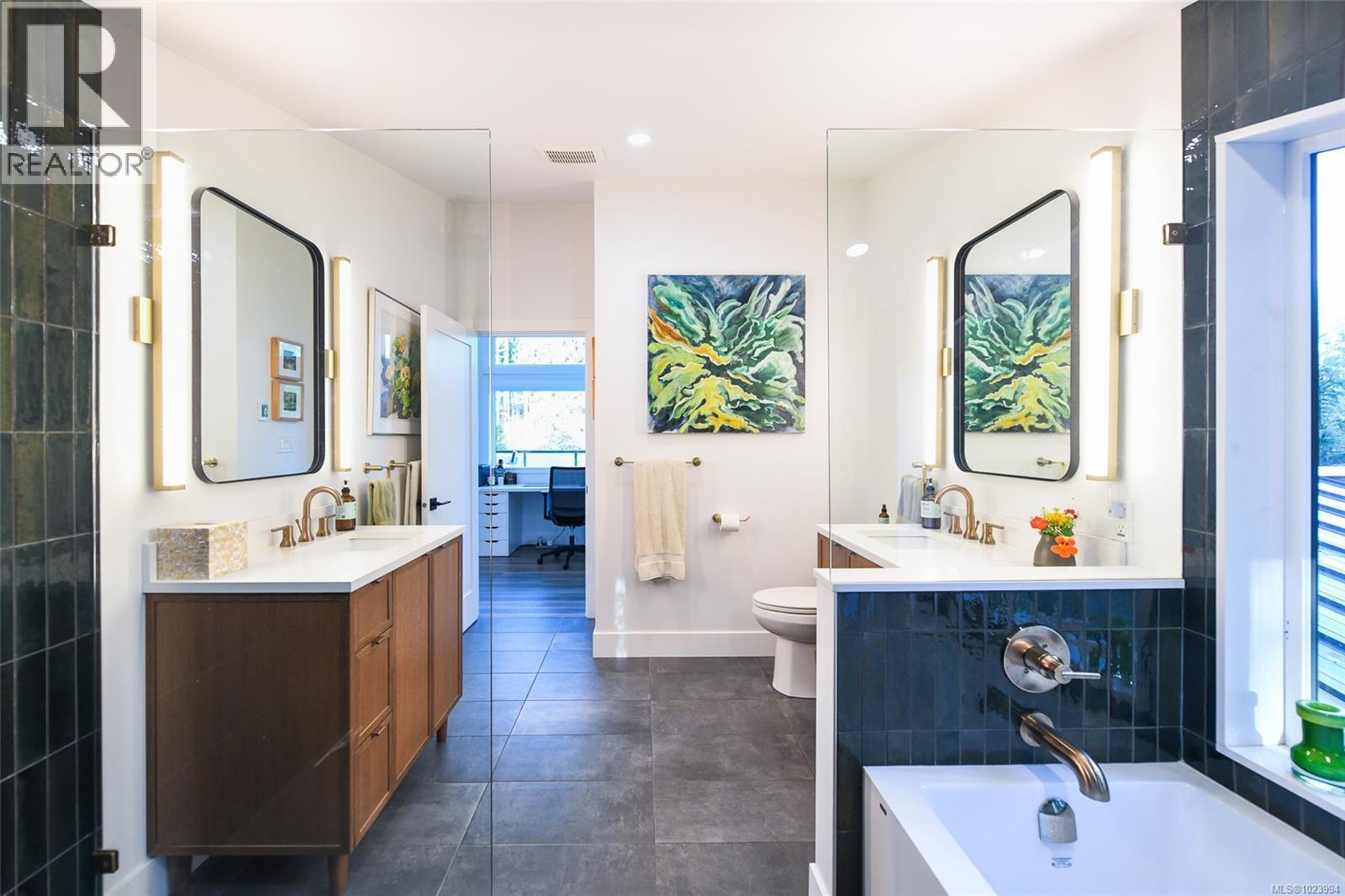 7592/7586 GABBY RD - 27