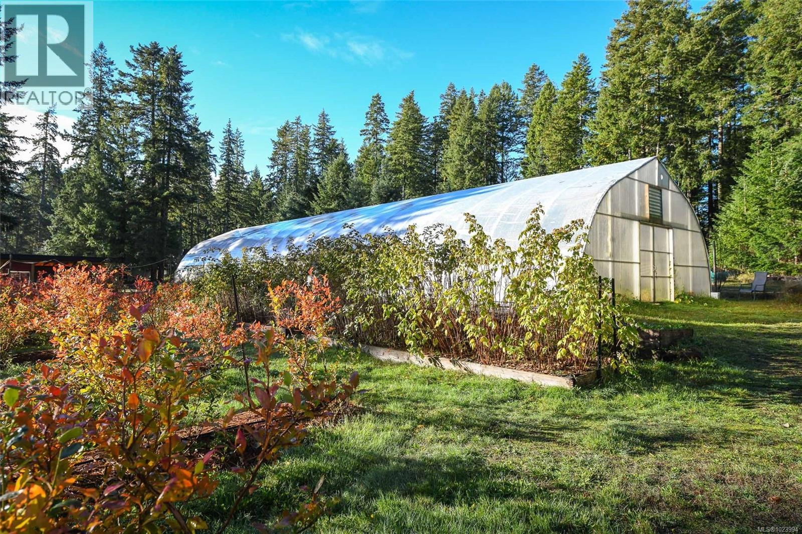 7592/7586 GABBY RD - 96