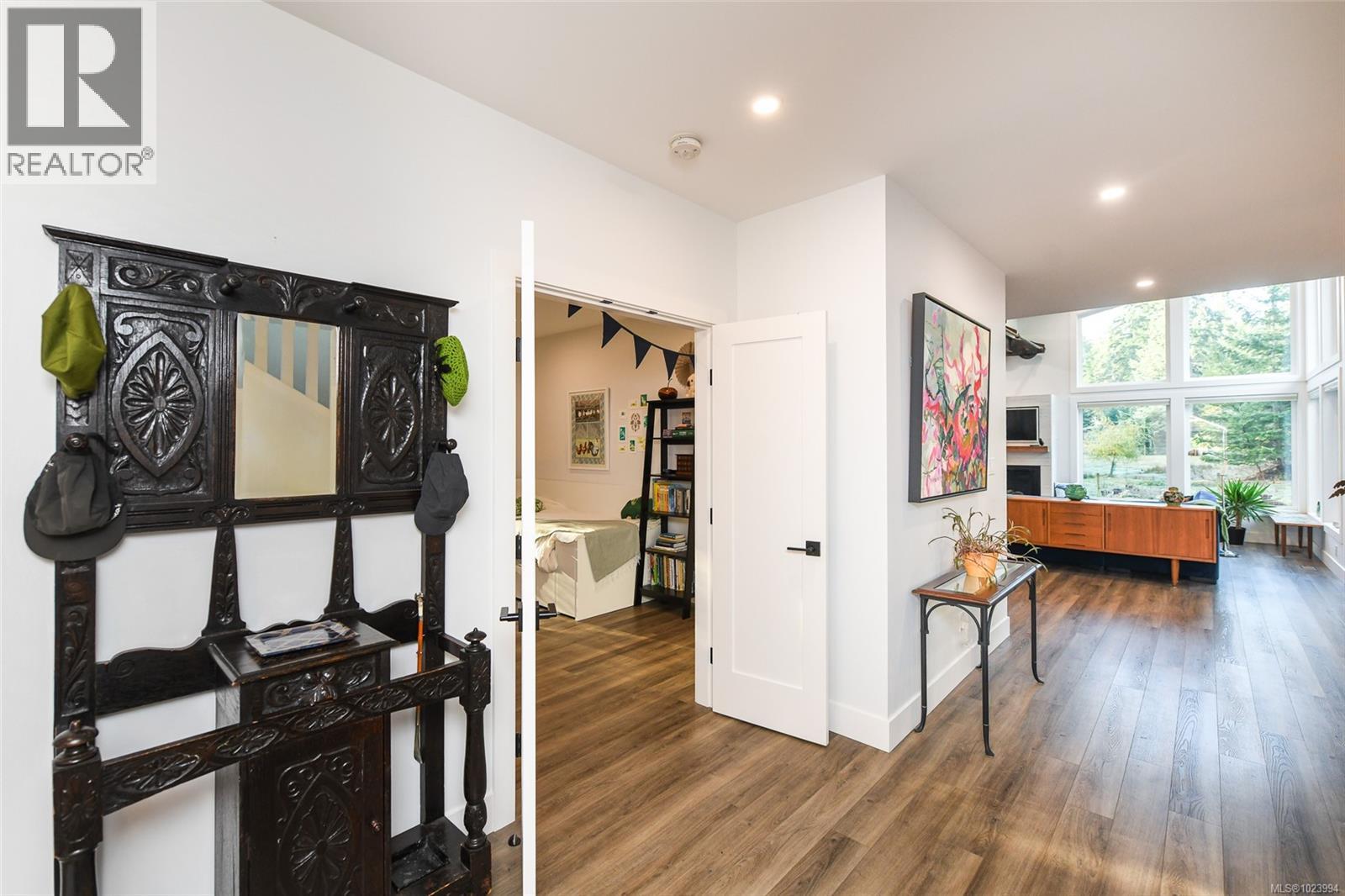 7592/7586 GABBY RD - 42