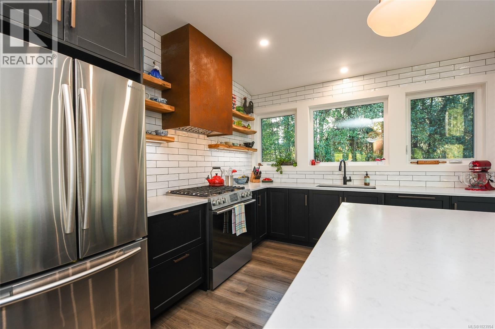 7592/7586 GABBY RD - 10