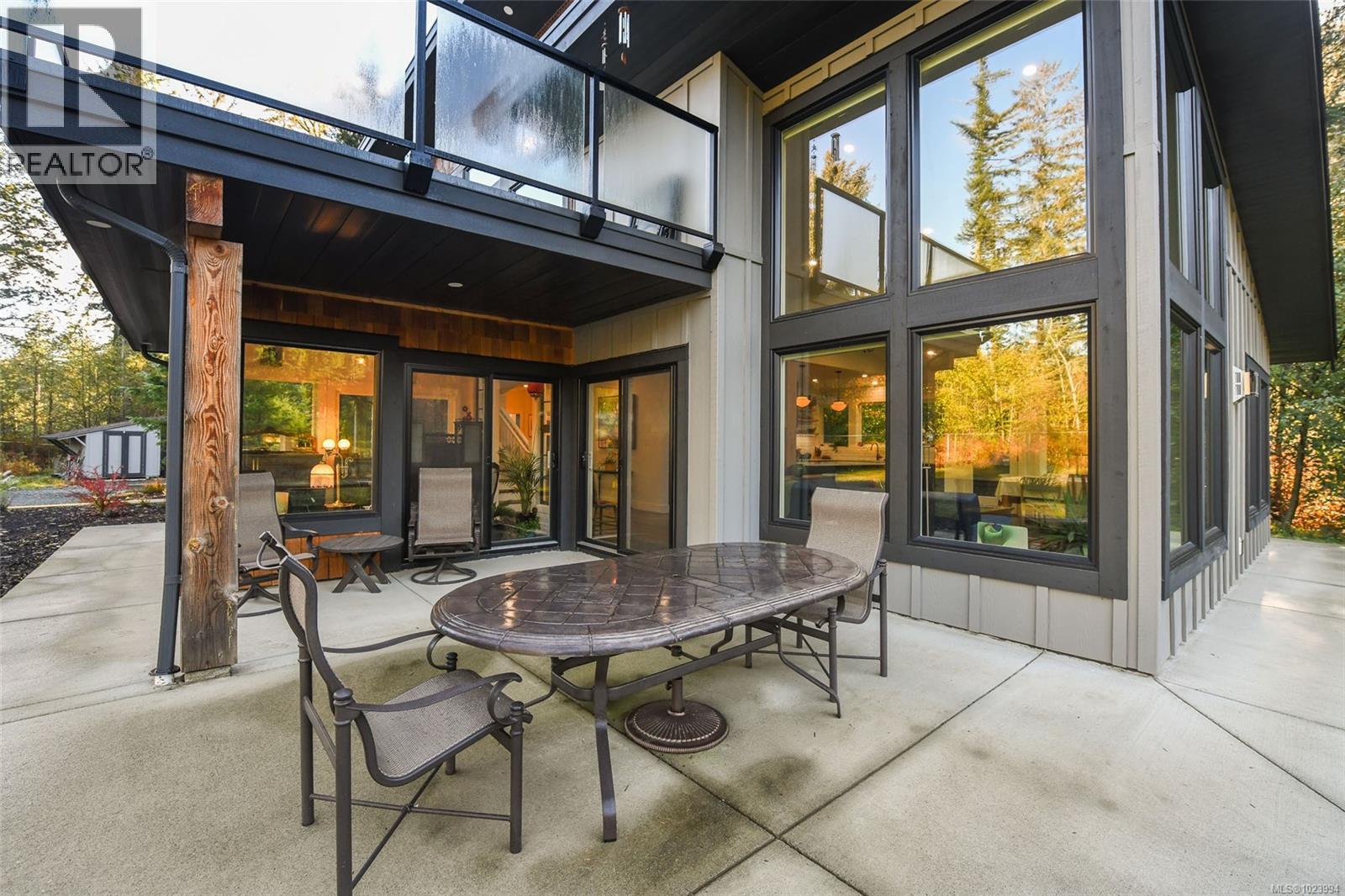 7592/7586 GABBY RD - 54