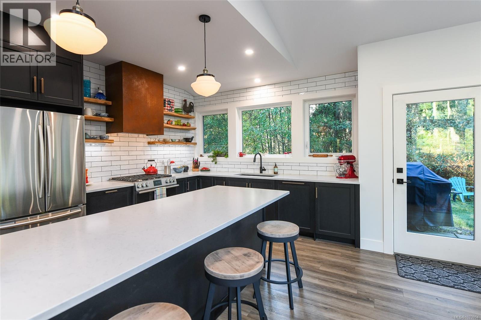 7592/7586 GABBY RD - 12