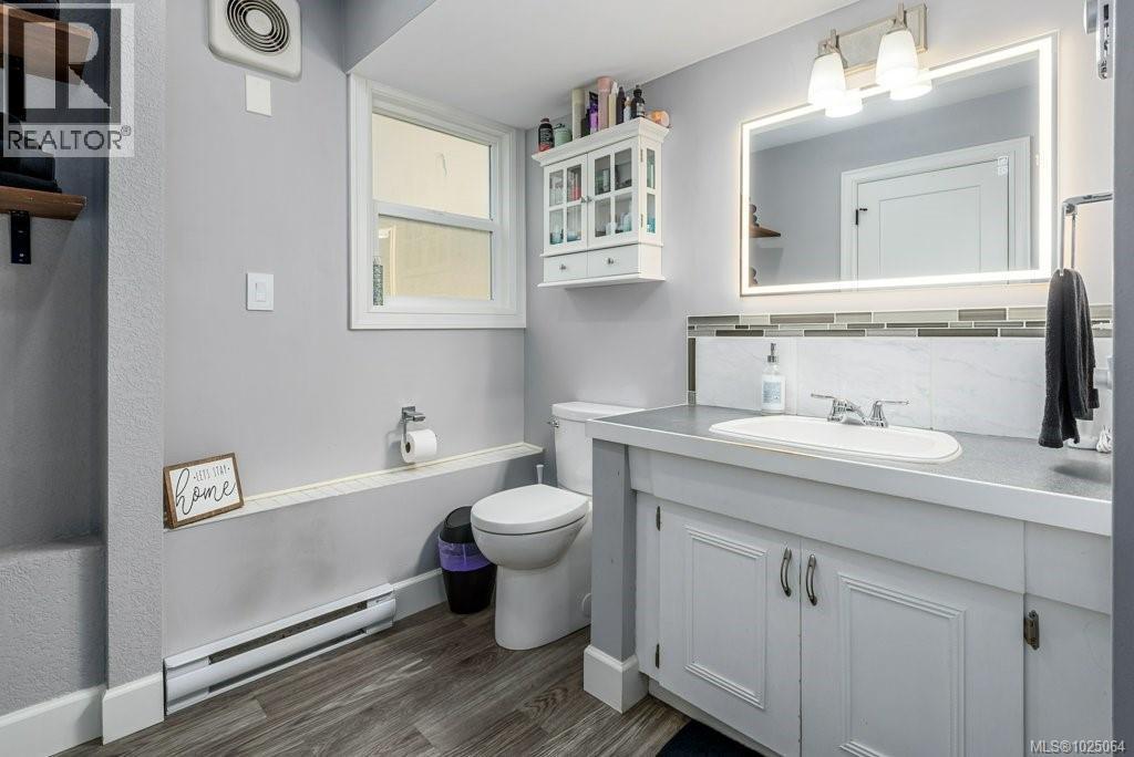 4696 Gail Cres, Courtenay