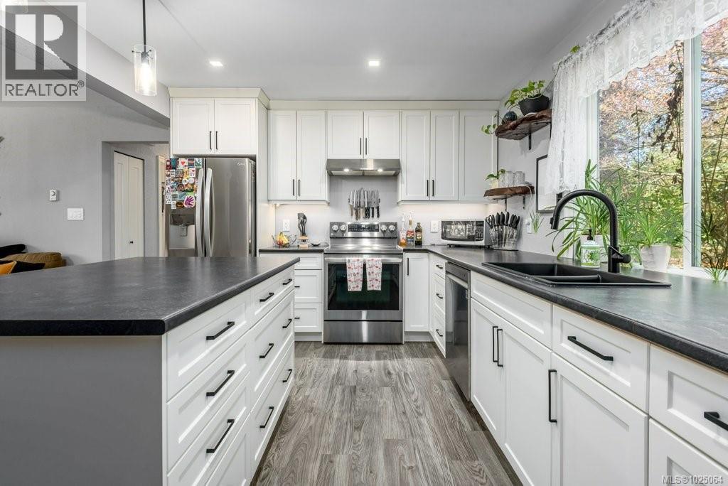 4696 Gail Cres, Courtenay