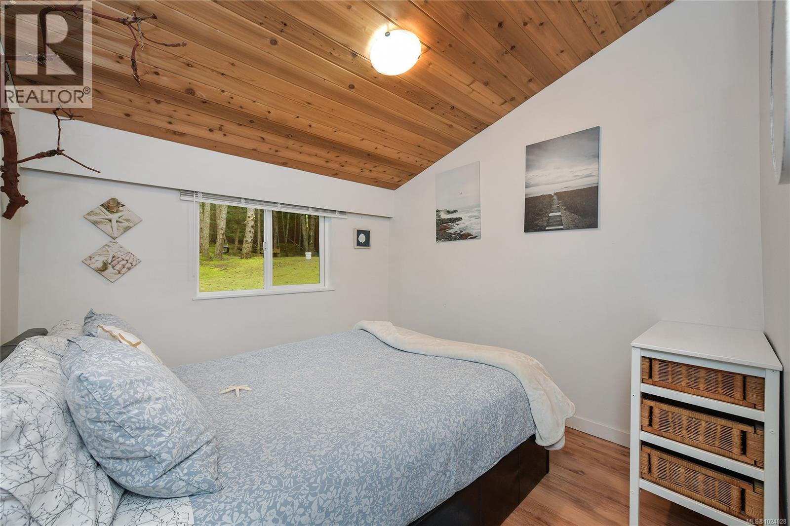  493 Abbott Road, Mayne Island