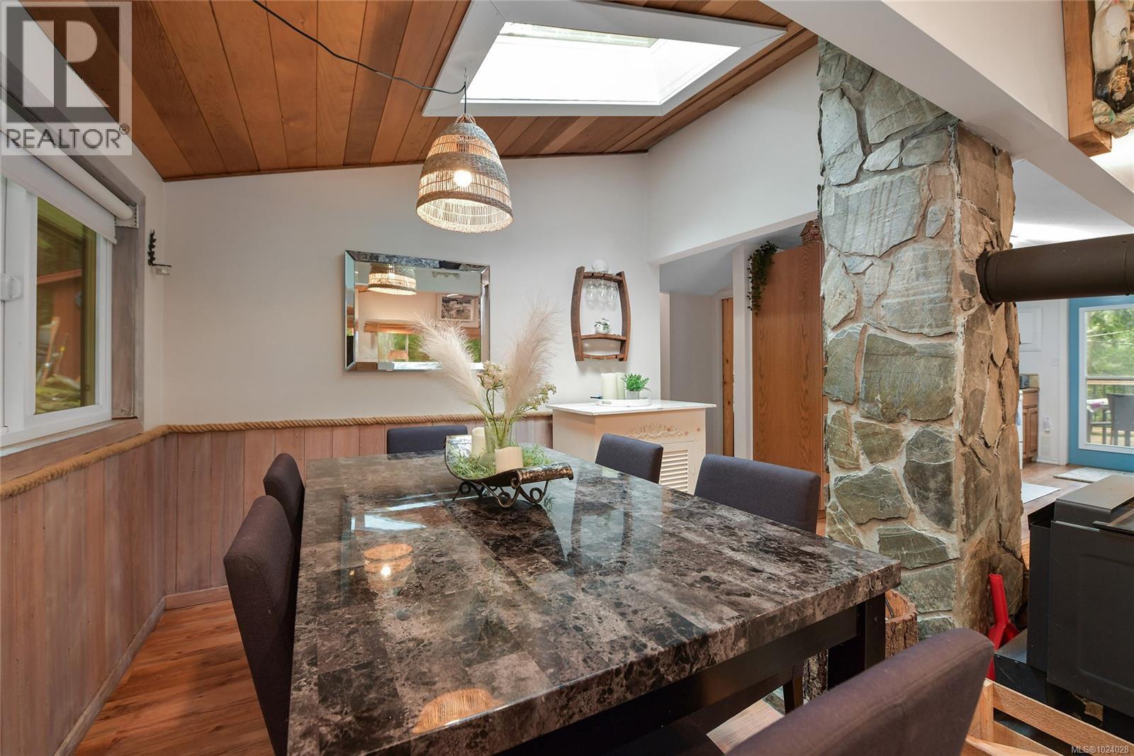  493 Abbott Road, Mayne Island