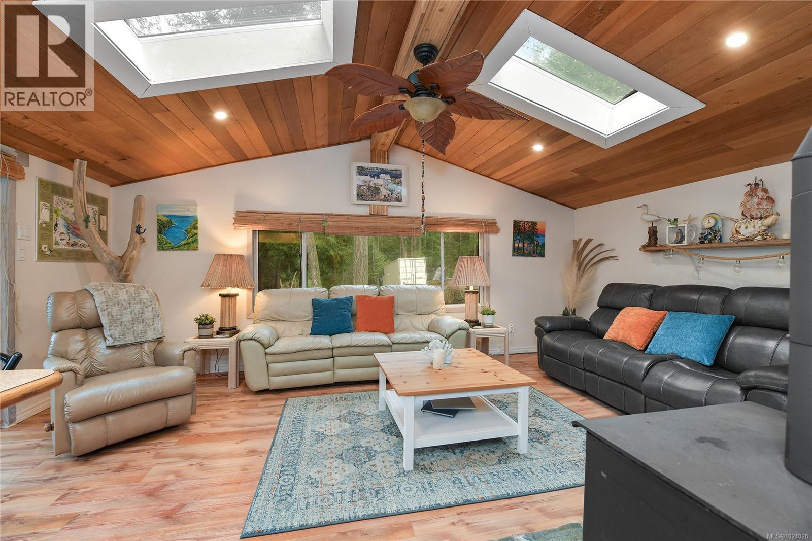  493 Abbott Road, Mayne Island