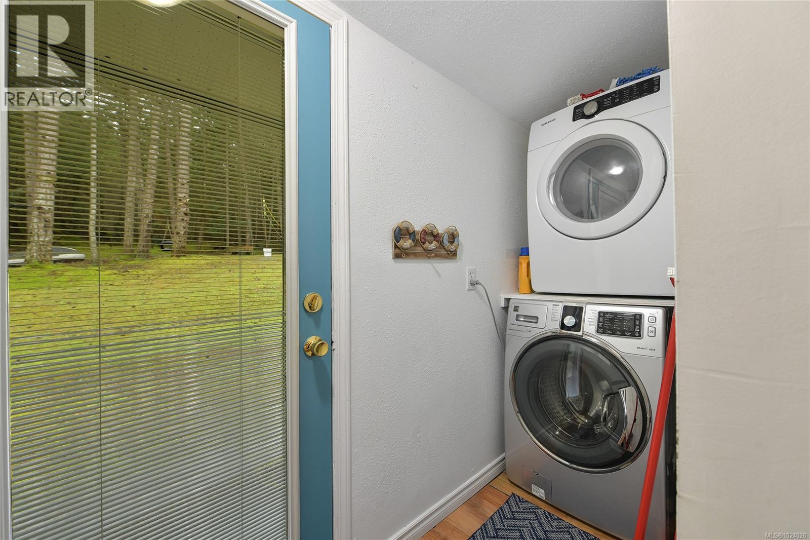  493 Abbott Road, Mayne Island