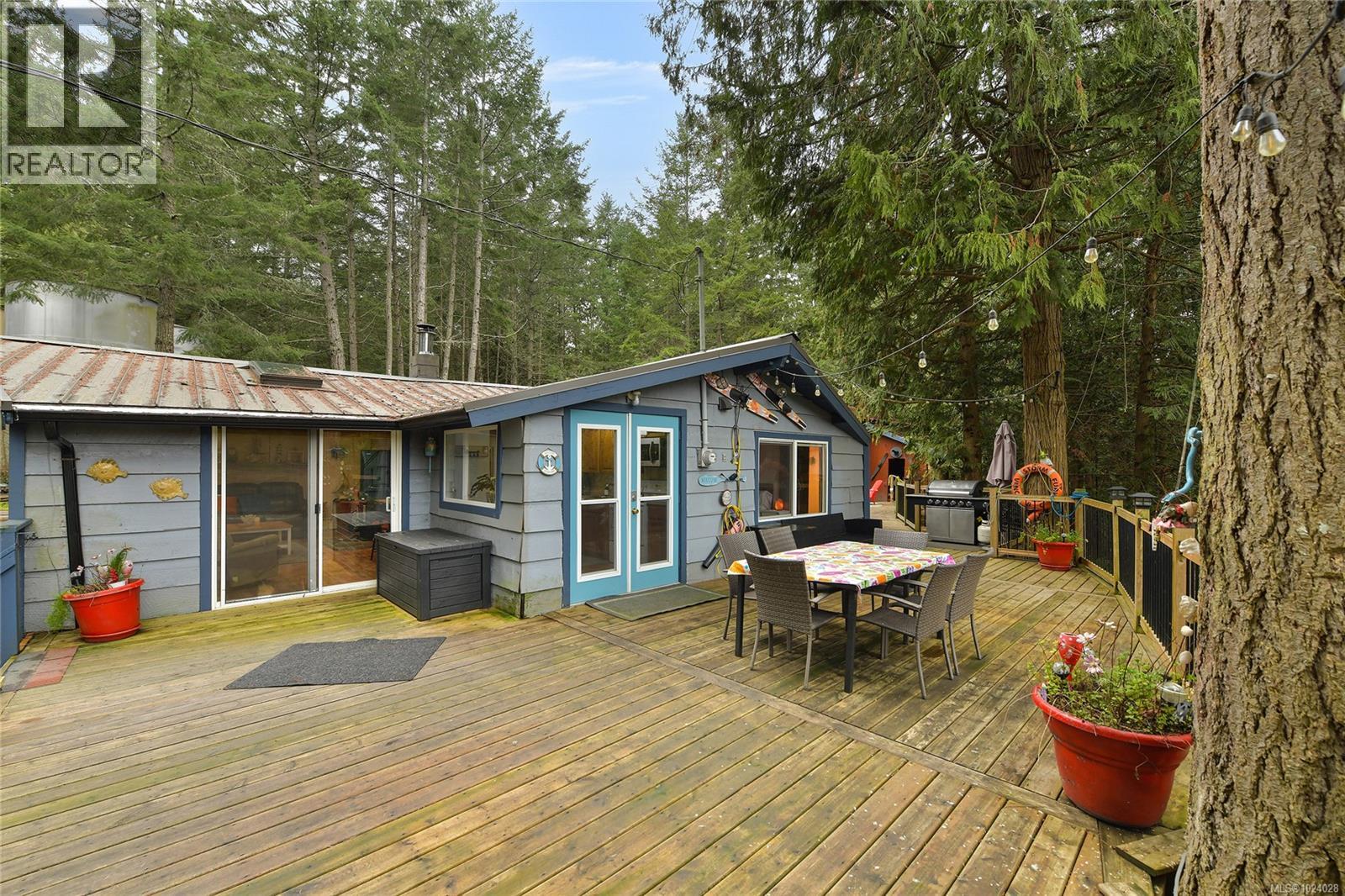  493 Abbott Road, Mayne Island