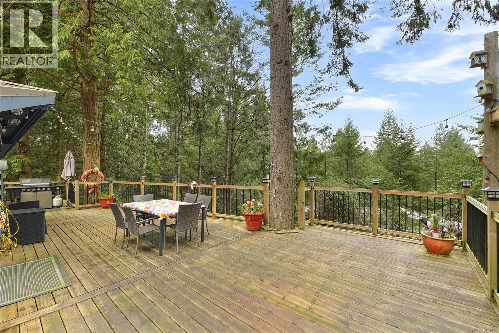  493 Abbott Road, Mayne Island