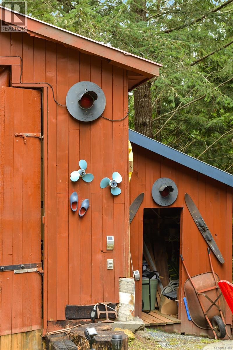  493 Abbott Road, Mayne Island