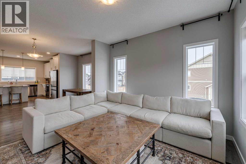 221 Sundown Road, Cochrane