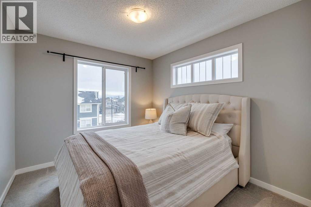 221 Sundown Road, Cochrane