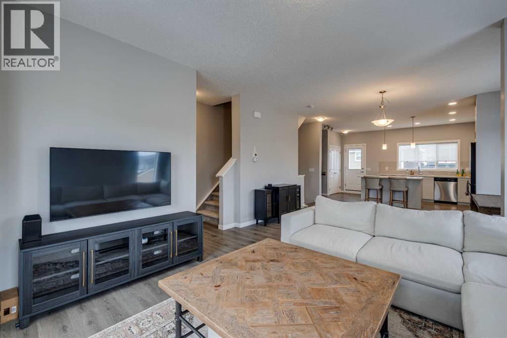 221 Sundown Road, Cochrane