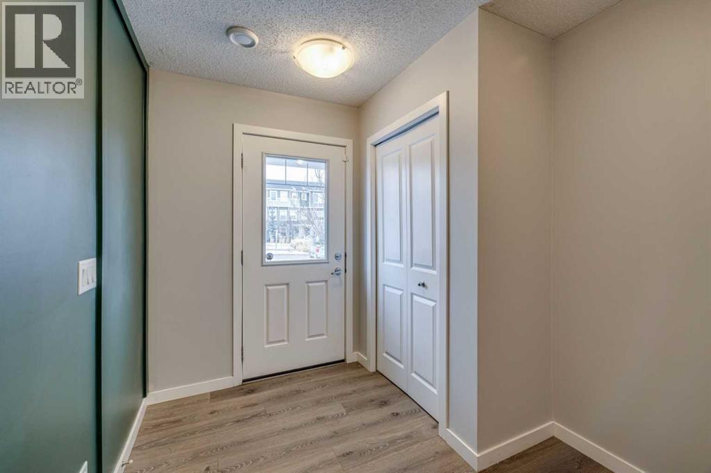 221 Sundown Road, Cochrane