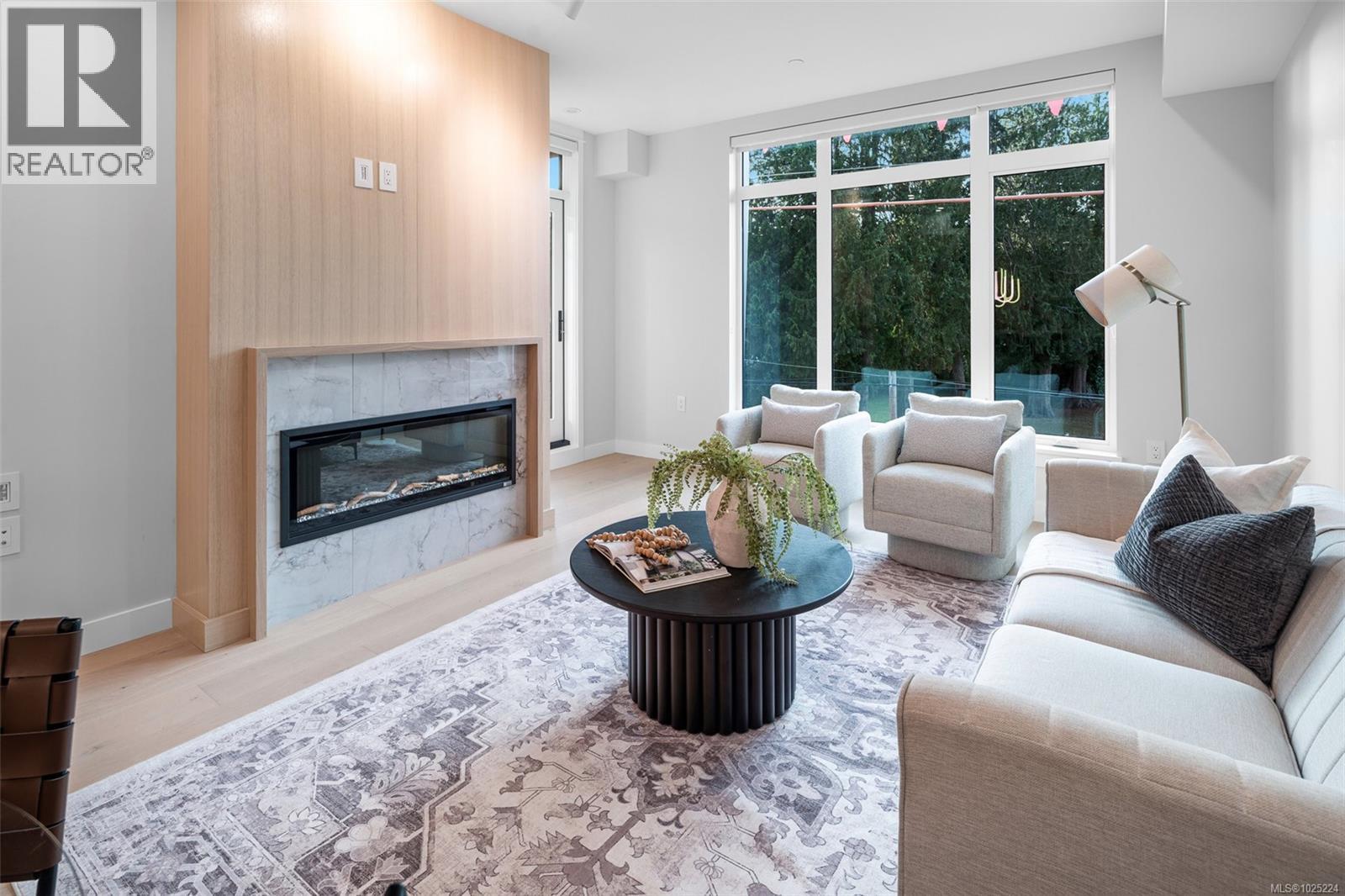 208 5229 Cordova Bay Road, Saanich