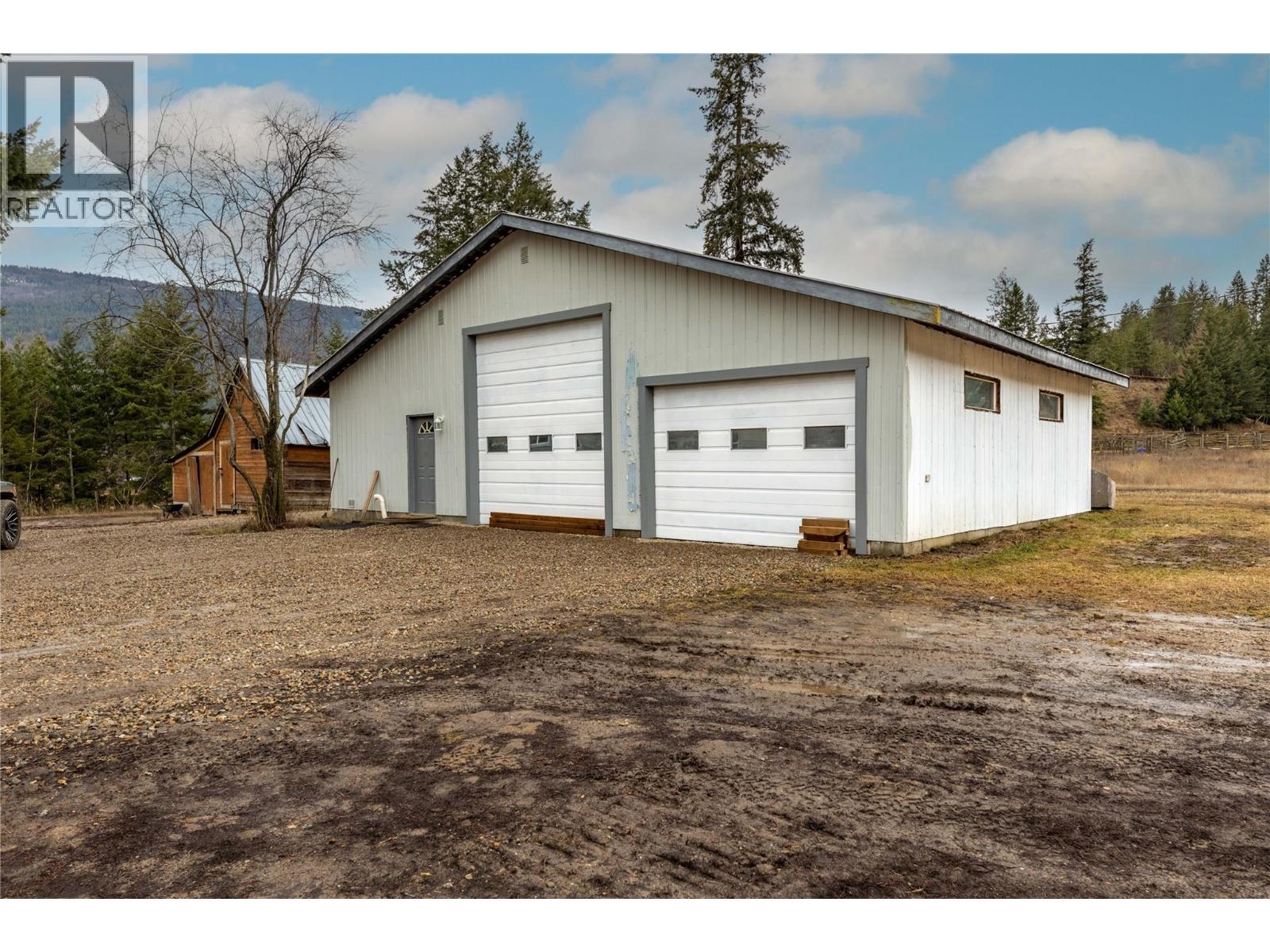  3135 Edes Road, Salmon Arm