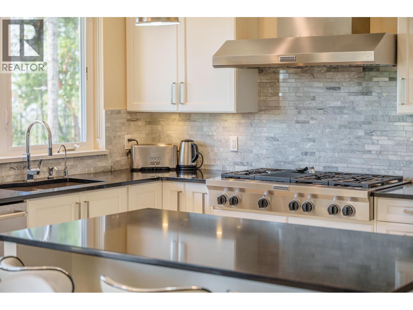 10825 WOOD BAY RIDGE ROAD, Halfmoon Bay