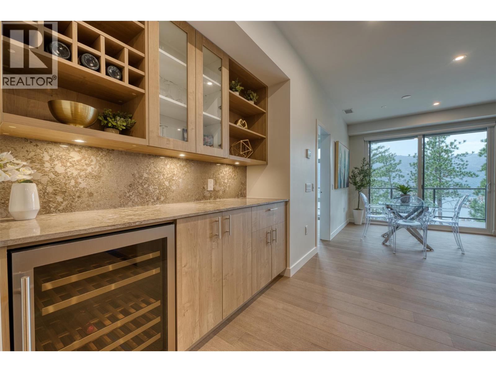 306 9652 Benchland Drive, Lake Country