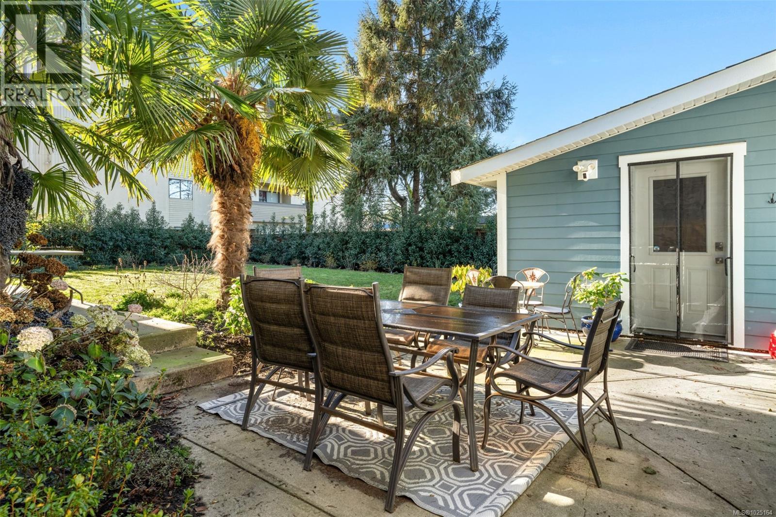  1123 Reynolds Road, Saanich