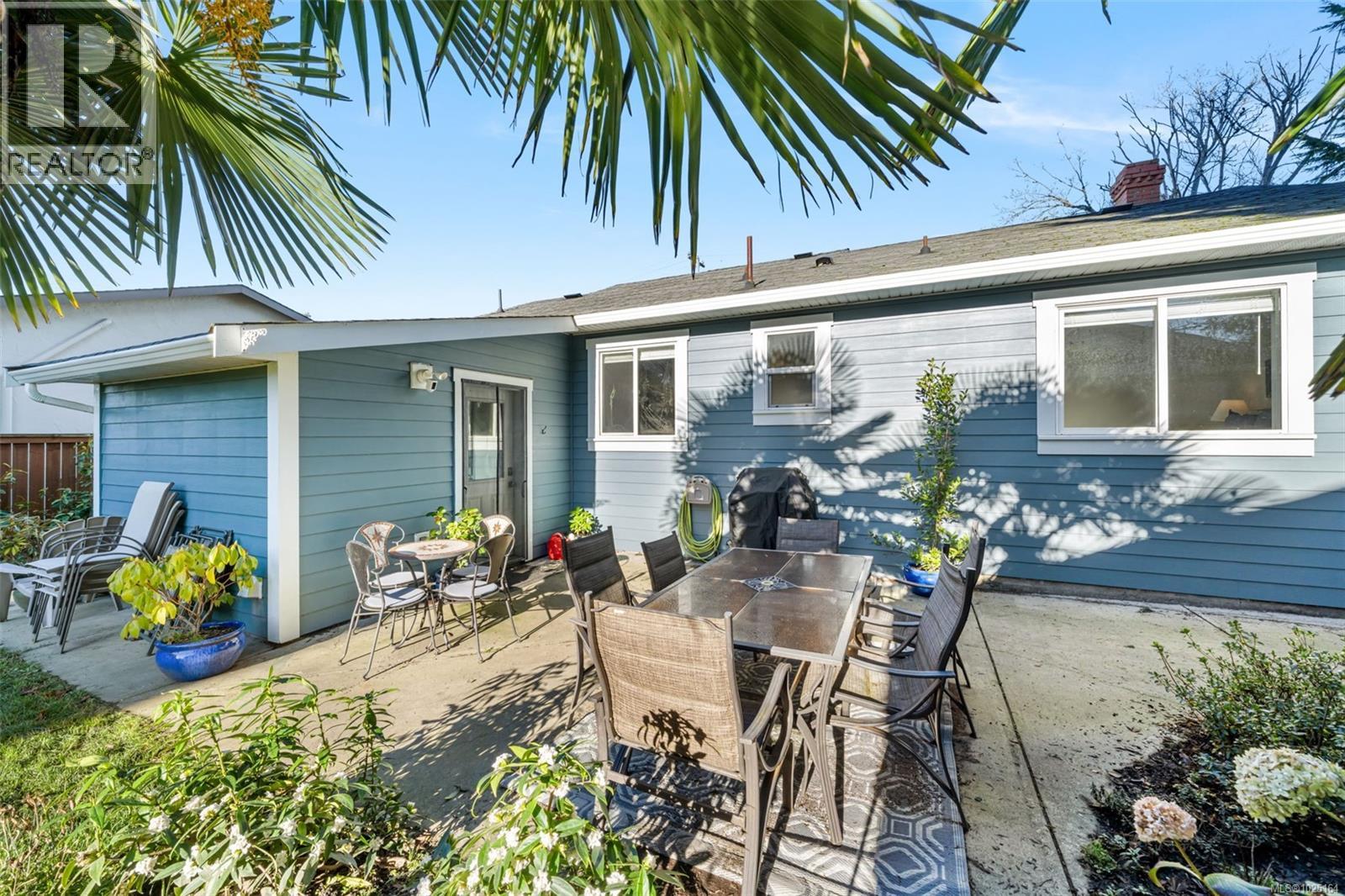  1123 Reynolds Road, Saanich