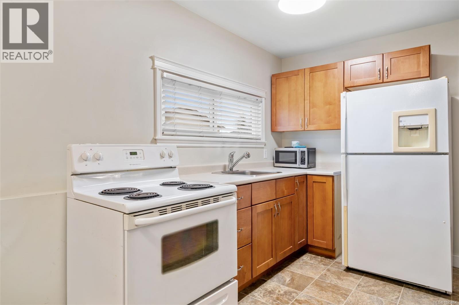  1123 Reynolds Road, Saanich