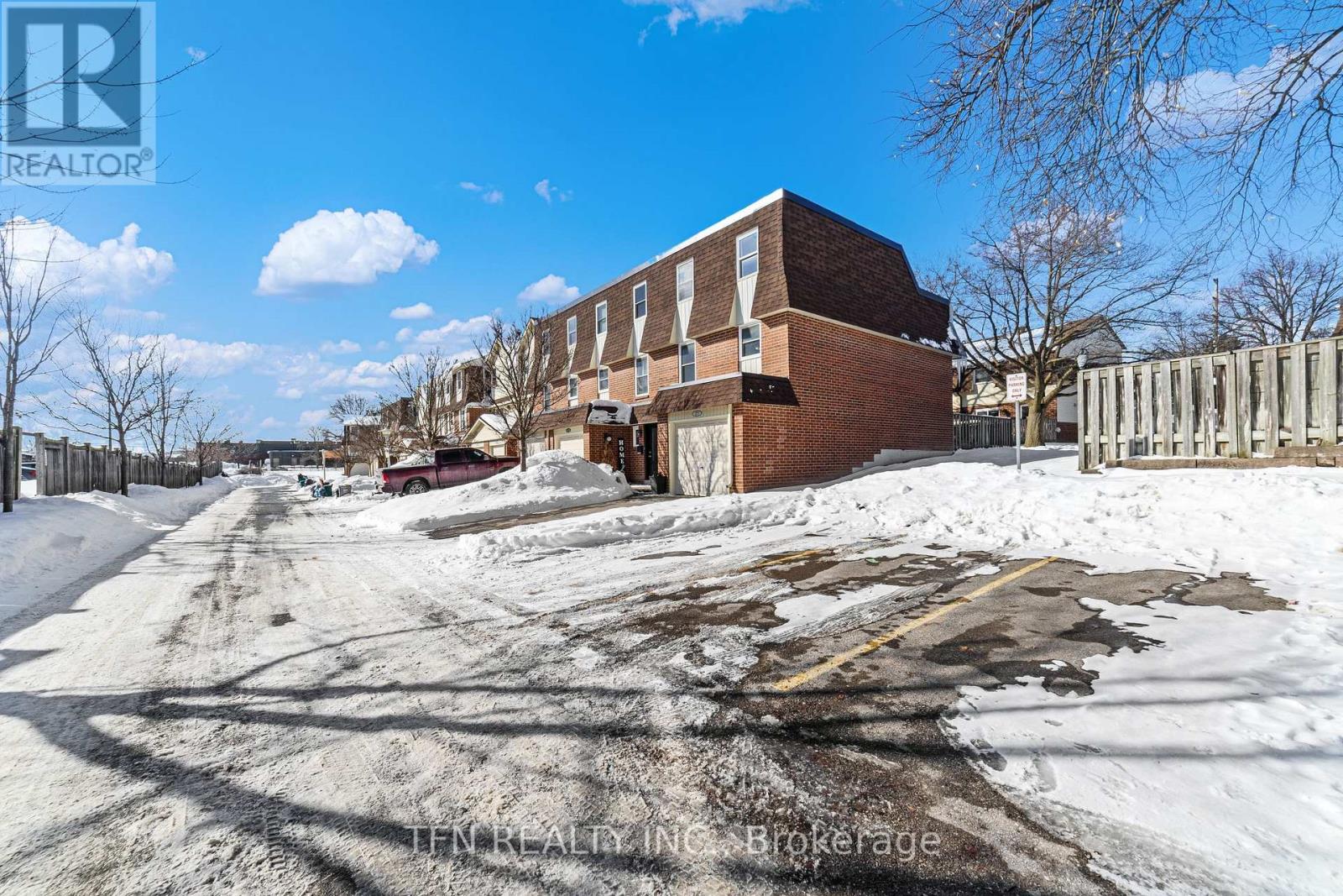 21 - 30 HESLOP ROAD - Photo 2 of 46, Milton (OM Old Milton), Ontario