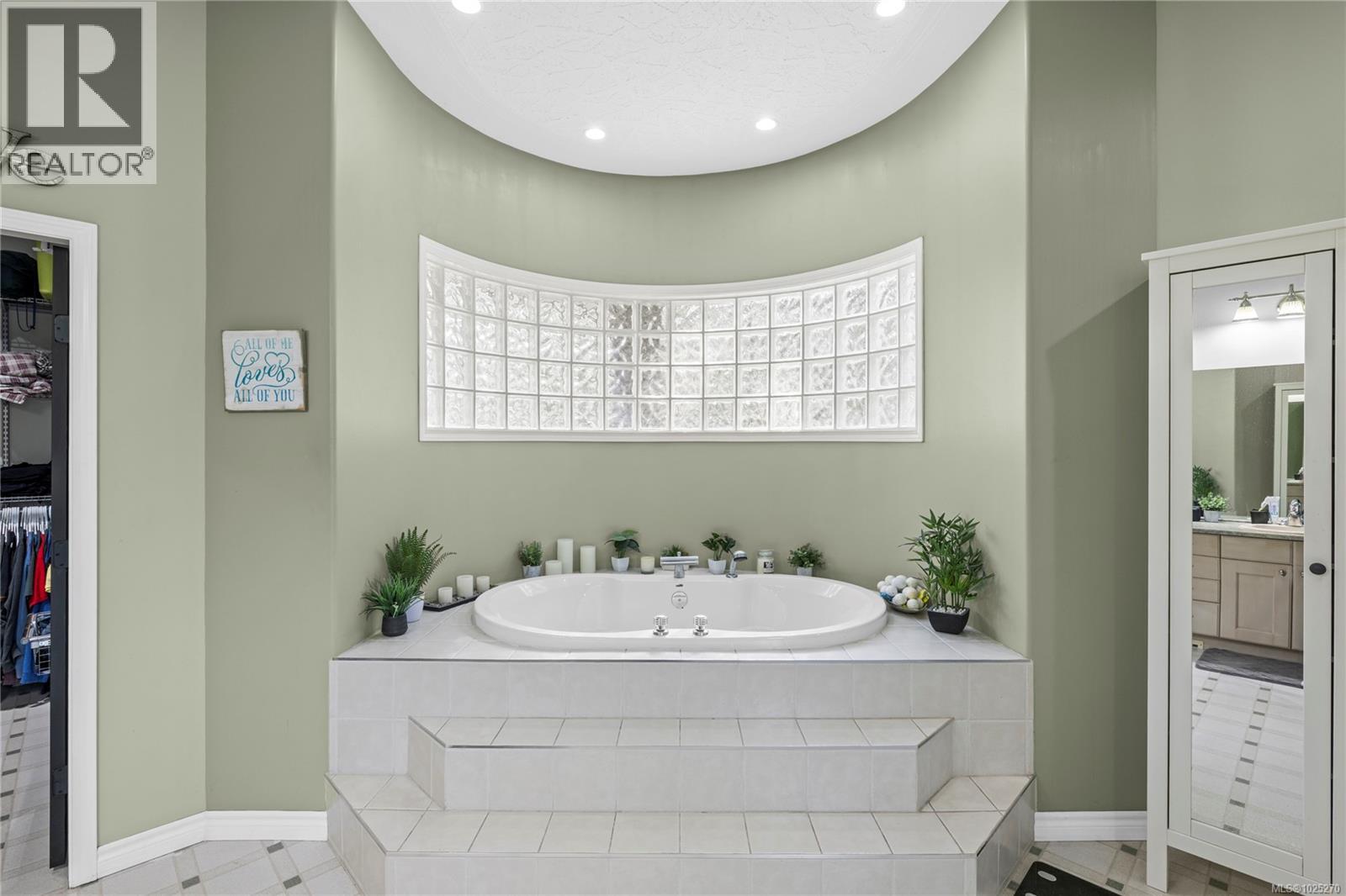 5670 Willow Rd, Port Alberni