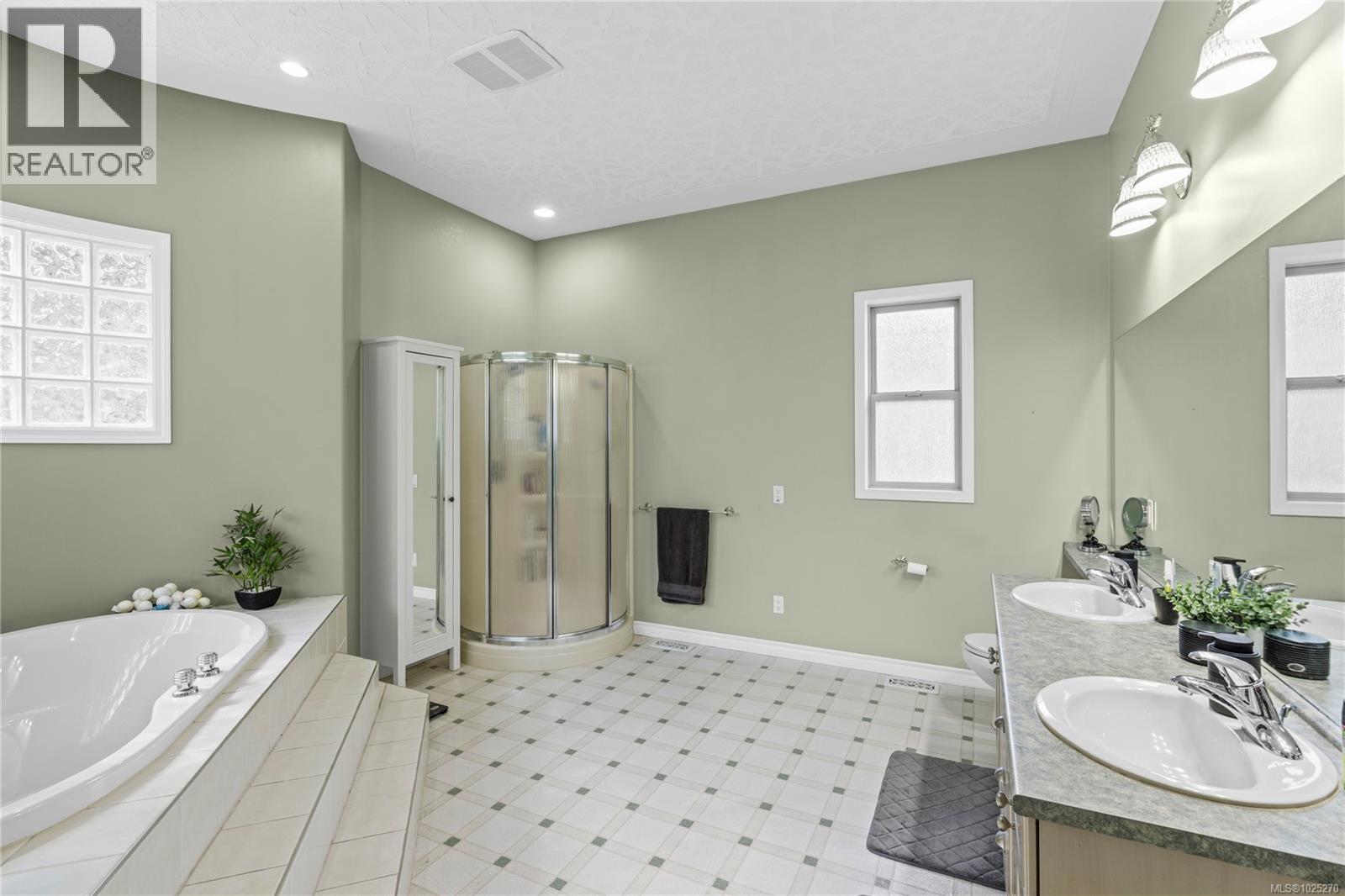 5670 Willow Rd, Port Alberni