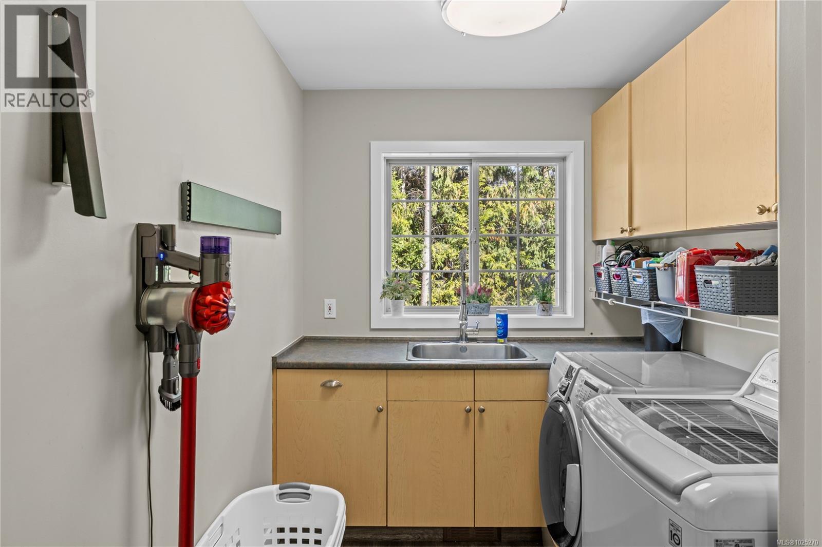 5670 Willow Rd, Port Alberni