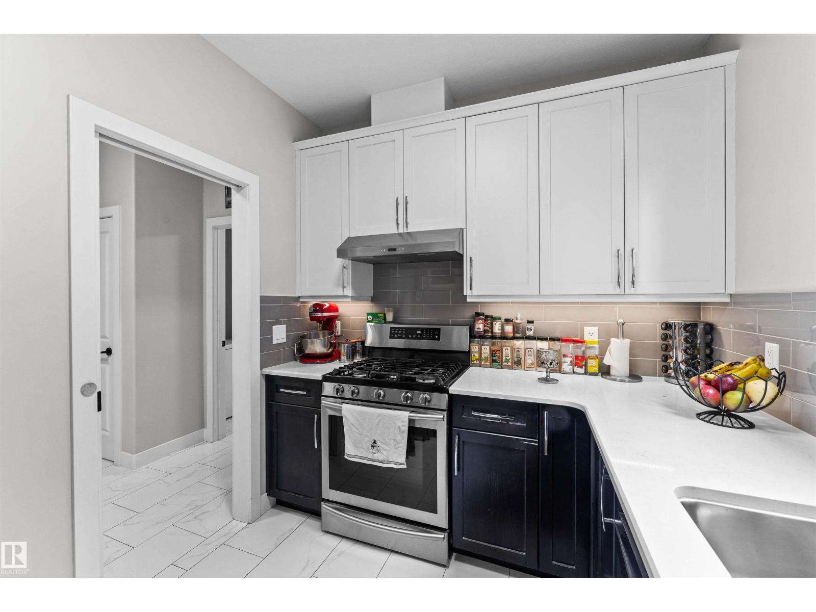 6813 KNOX LO SW, Edmonton