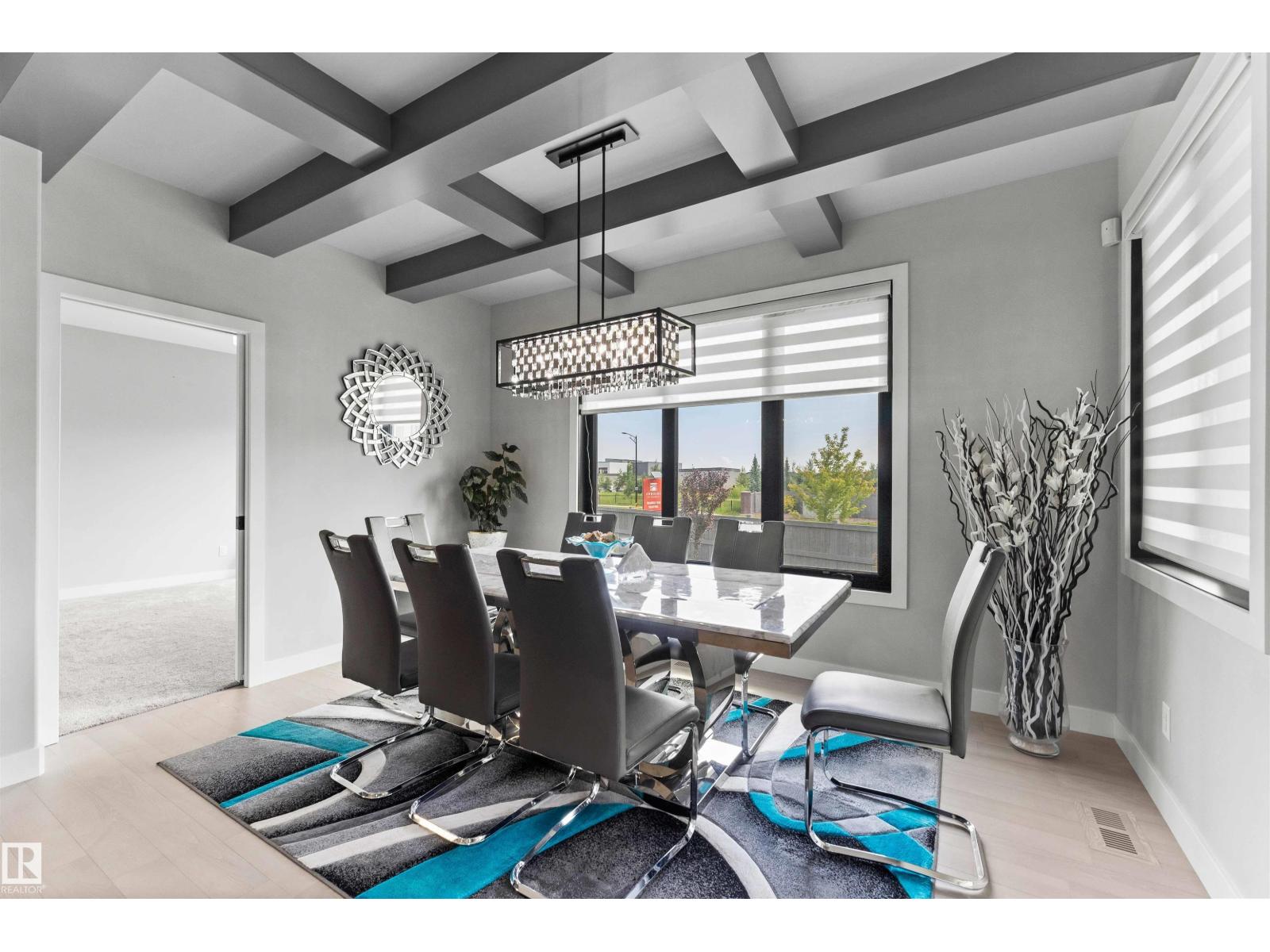 6813 KNOX LO SW, Edmonton