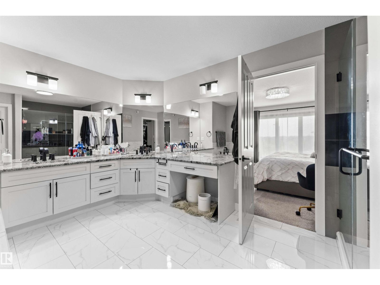 6813 KNOX LO SW, Edmonton