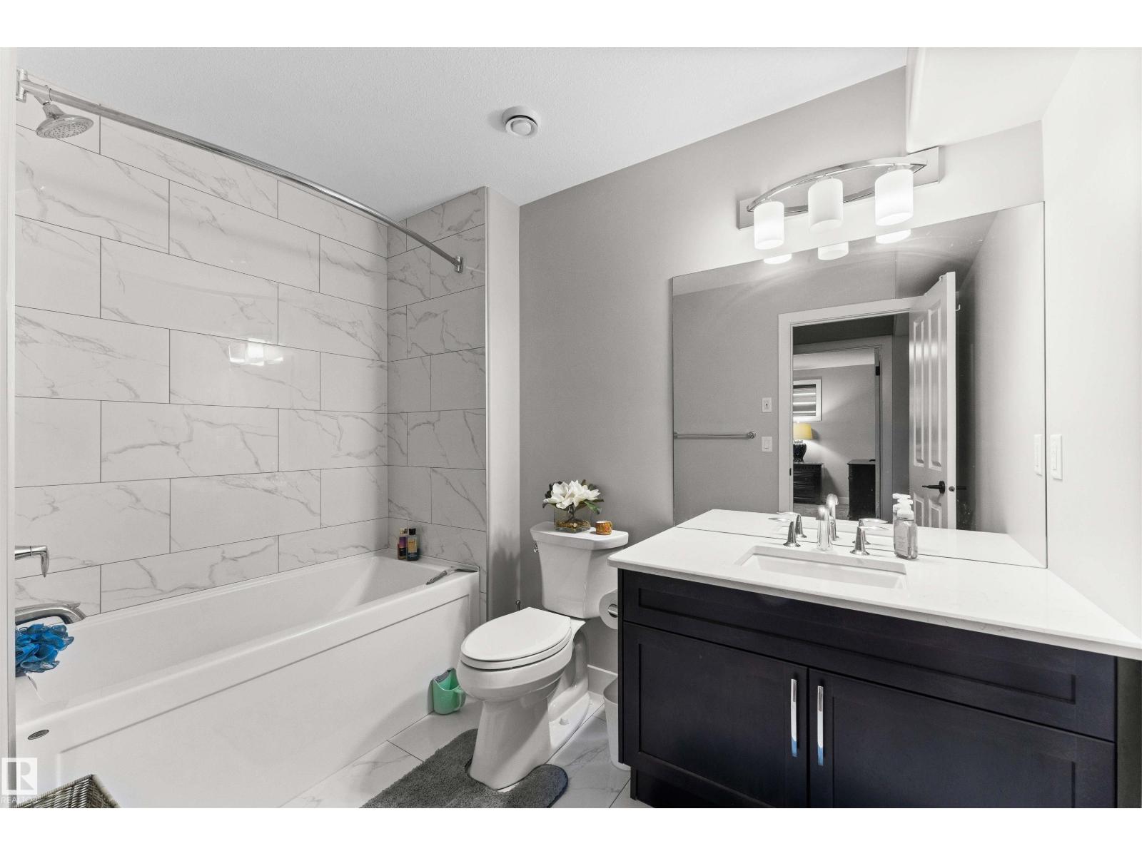 6813 KNOX LO SW, Edmonton