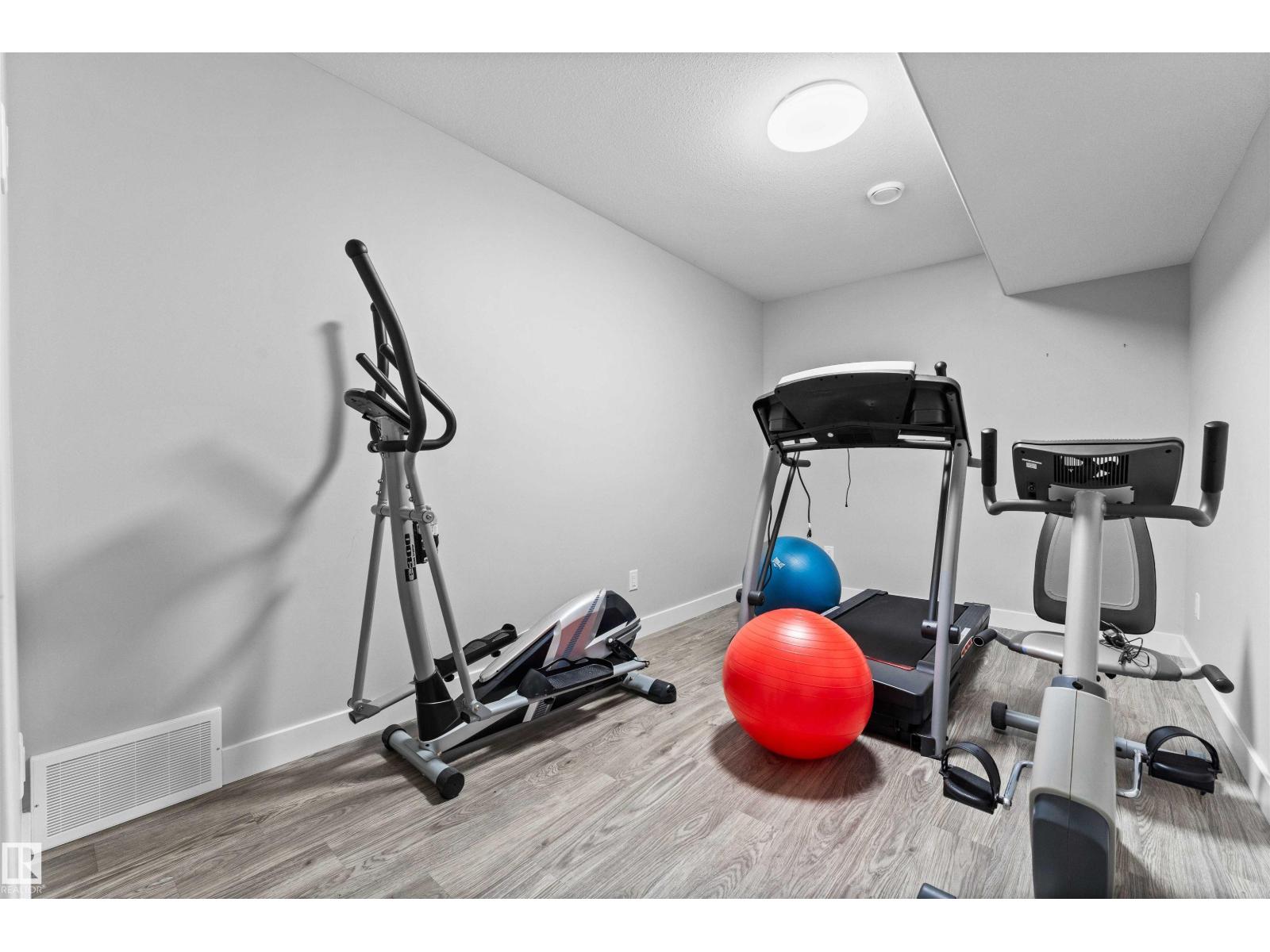 6813 KNOX LO SW, Edmonton