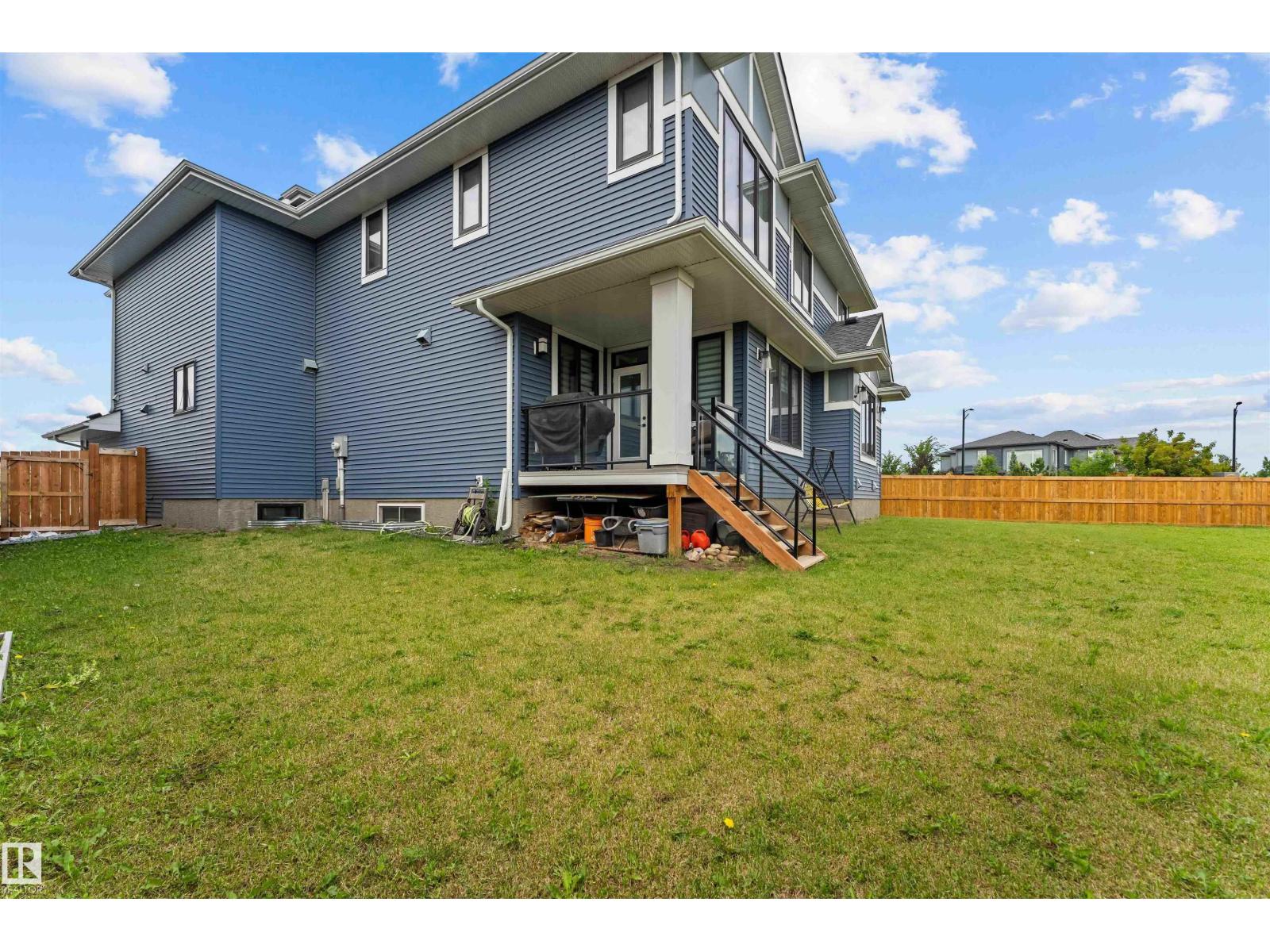 6813 KNOX LO SW, Edmonton